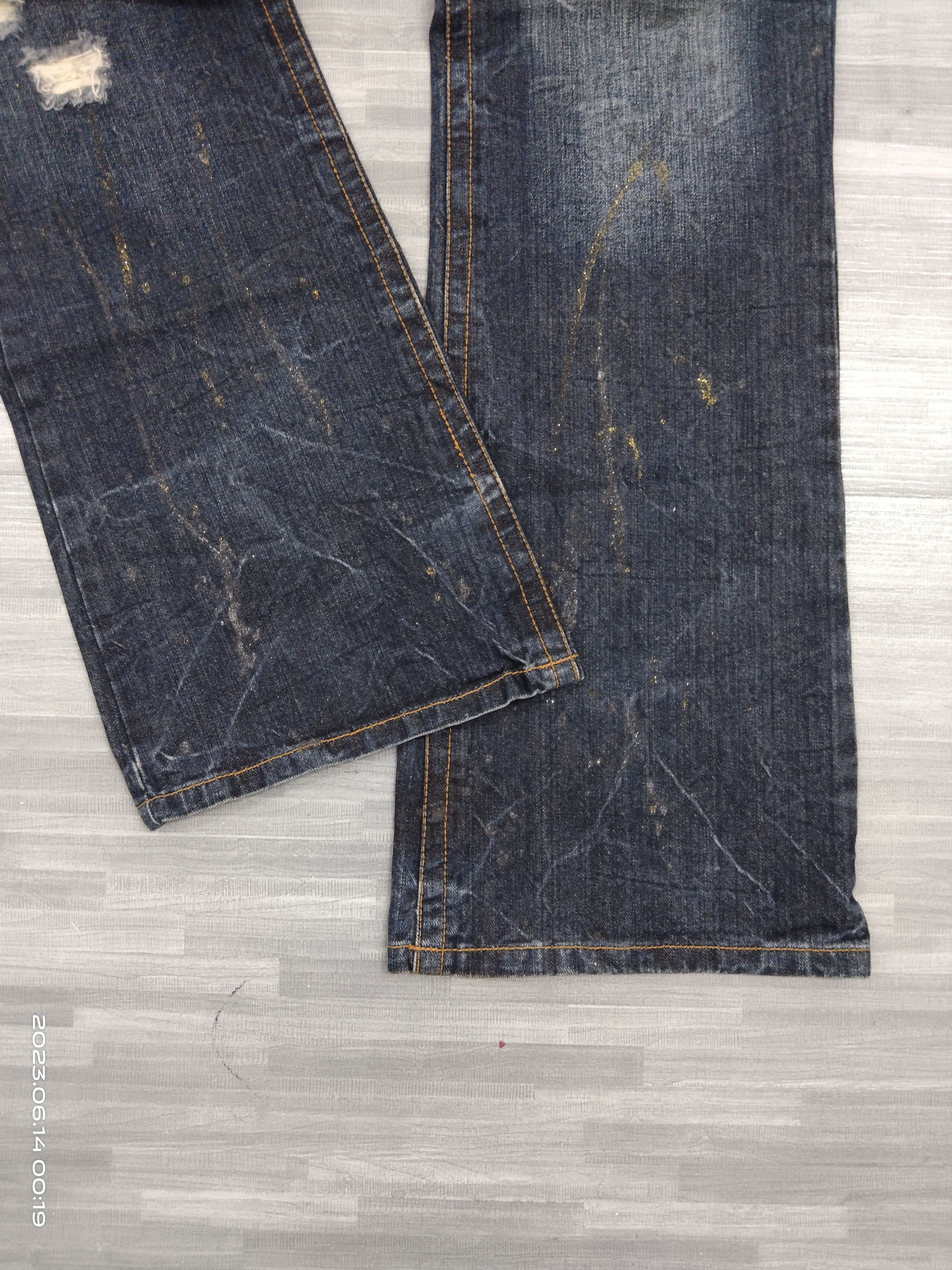 Japanese Brand FLARE SPLATTER SICK RIPED ORIGINAL JEANS Size US 33 - 7 Thumbnail