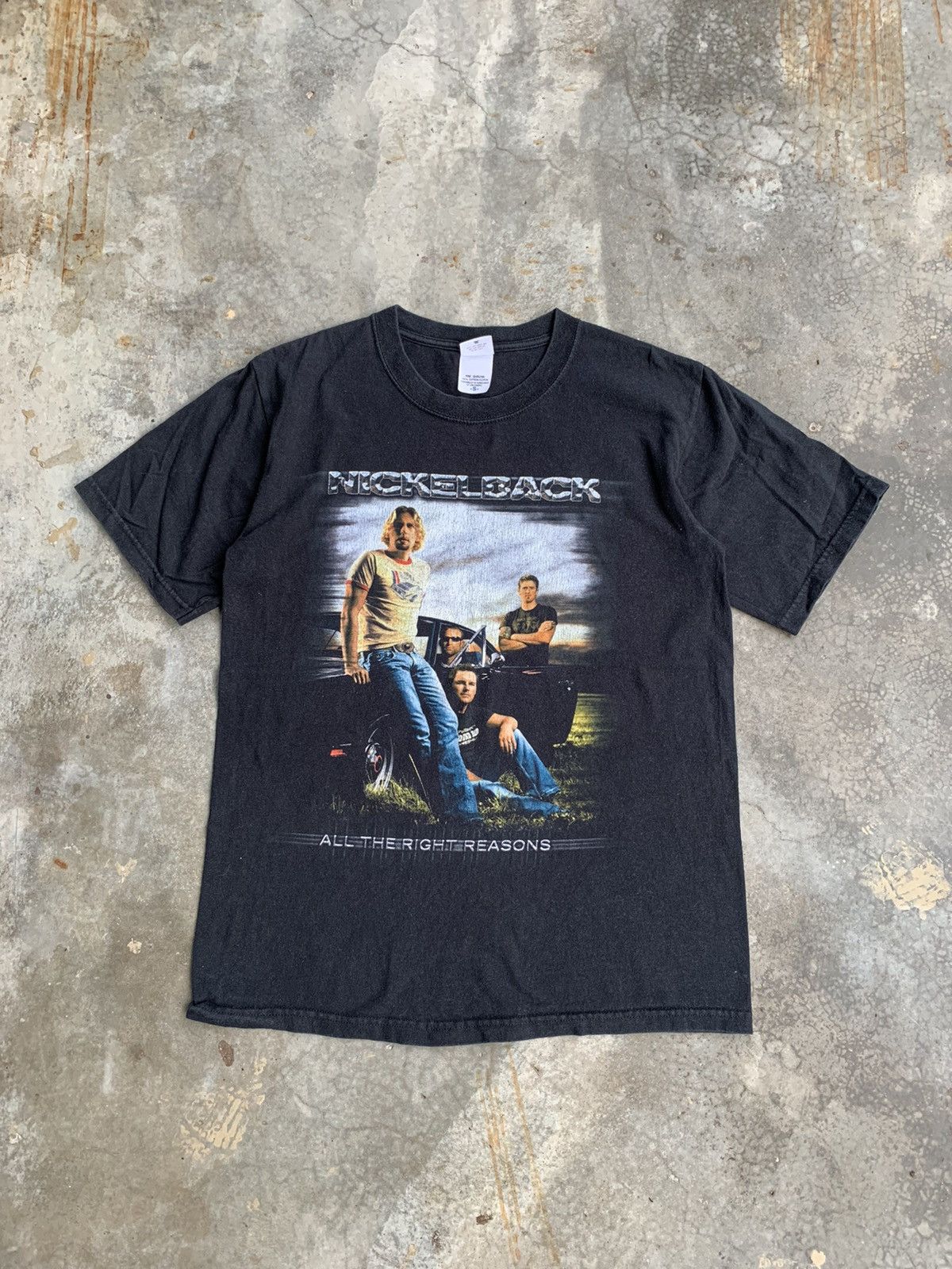 Band Tees faded Vintage Y2K NickelBack World Tour Band Tshirt Size US S / EU 44-46 / 1 - 1 Thumbnail
