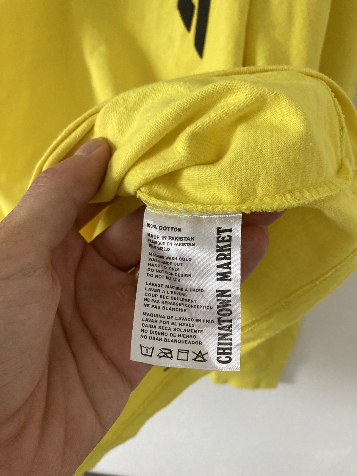 Market CHINATOWN MARKET YELLOW LOGO LONGSLEEVE Size US L / EU 52-54 / 3 - 5 Thumbnail