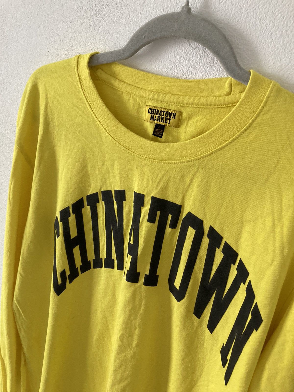 Market CHINATOWN MARKET YELLOW LOGO LONGSLEEVE Size US L / EU 52-54 / 3 - 2 Thumbnail
