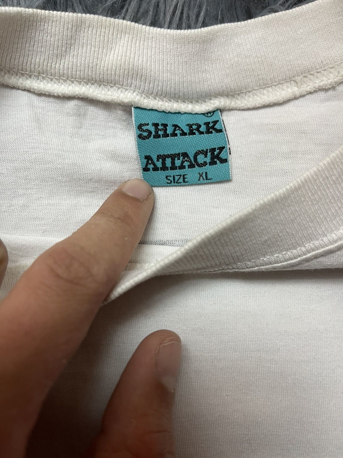 Band Tees × Cartoon Network × Vintage The Adventure of TinTin 90s vintage Shark Attack t-shirt Size US XL / EU 56 / 4 - 6 Thumbnail