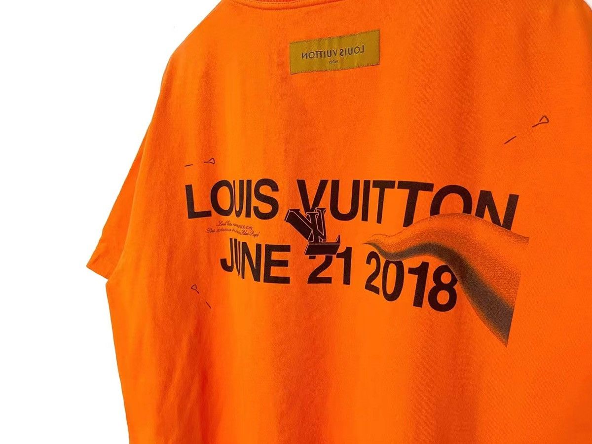 Louis Vuitton Chicago MCA exclusive orange tee Size US XL / EU 56 / 4 - 4 Thumbnail