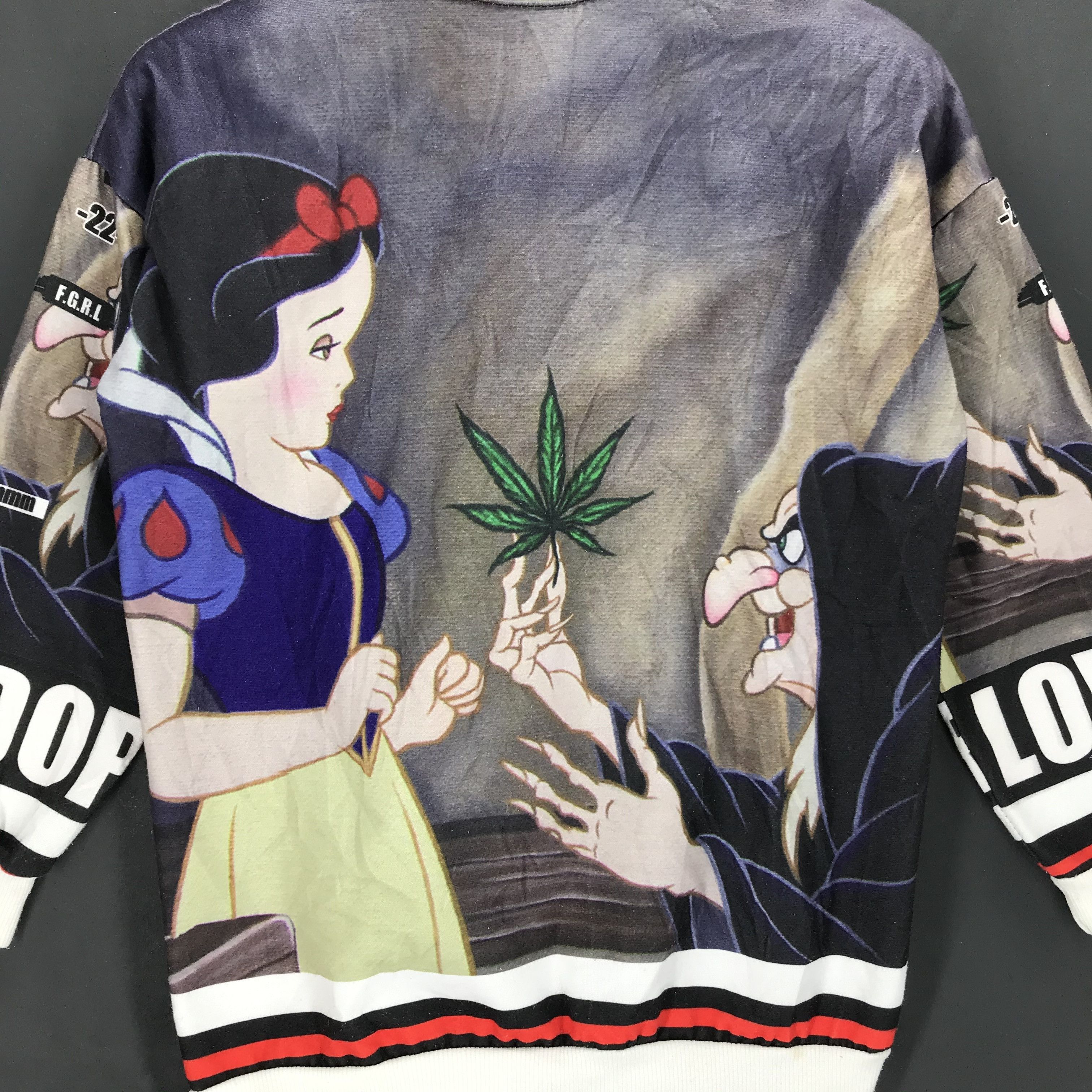 Cartoon Network Snow White Fullprint Polyester Sweatshirts #1847-73 Size US S / EU 44-46 / 1 - 10 Thumbnail