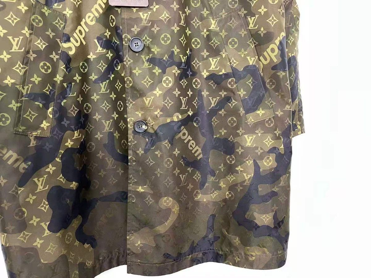 Louis Vuitton × Supreme Reversible trench coat size 50 Size US M / EU 48-50 / 2 - 3 Thumbnail