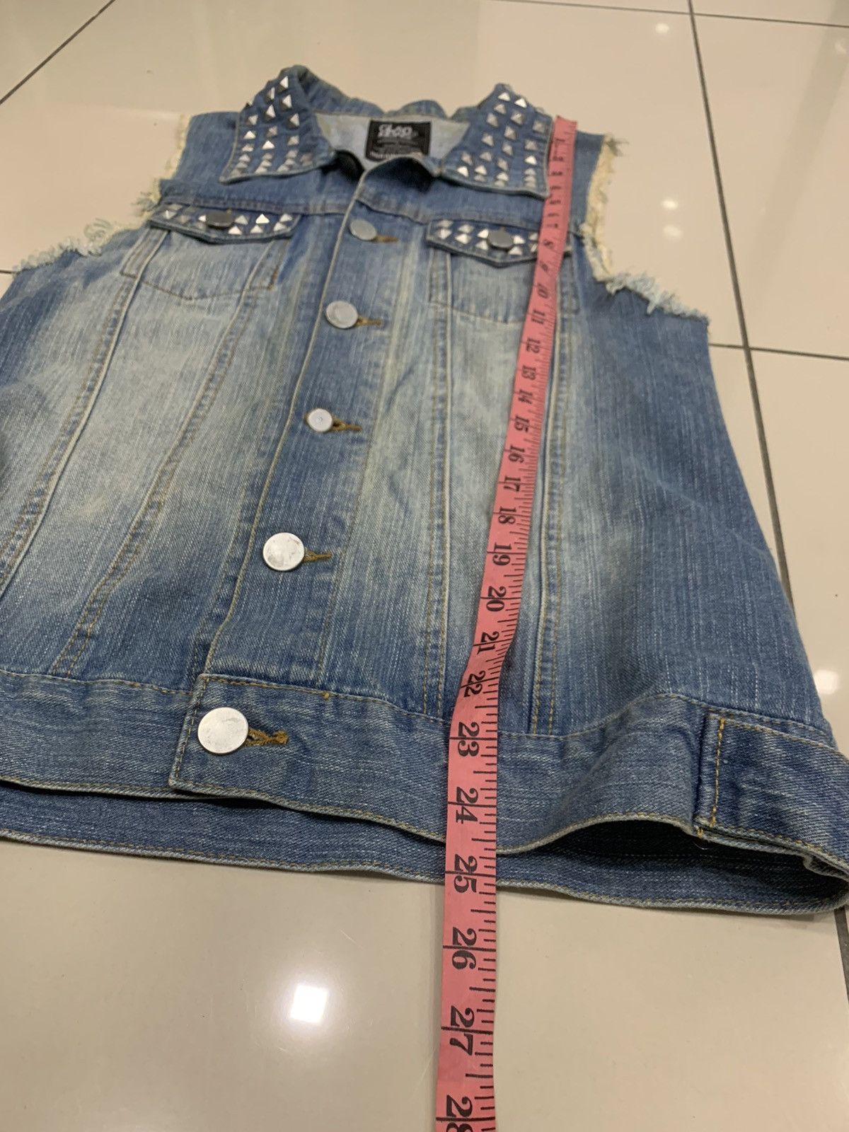 Japanese Brand GLAD NEWS STUDDED SKULL BIG PRINT SLEVELESS DENIM JACKET Size US S / EU 44-46 / 1 - 4 Thumbnail