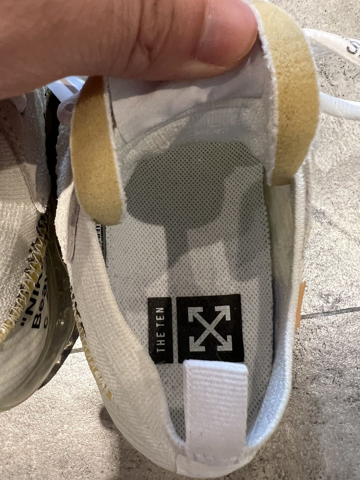 Nike × Off-White OFF-WHITE x Air VaporMax Part 2 2018 Size US 7 / EU 40 - 7 Thumbnail