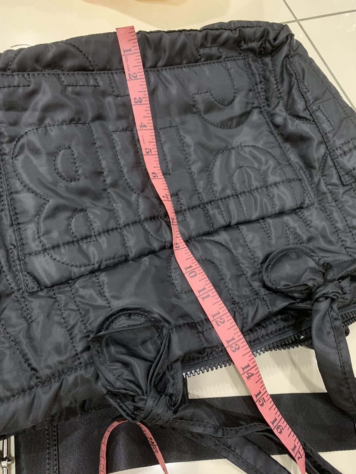 Marc Jacobs × Marc by Marc Jacobs MARC JACOBS QUILTED REVERSIBLE SPELL OUT DUFFLE BAG Size ONE SIZE - 11 Thumbnail
