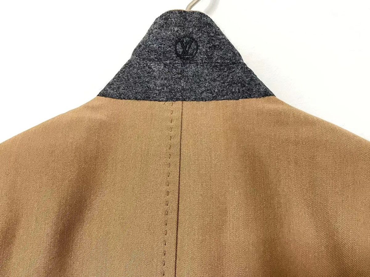 Louis Vuitton × Virgil Abloh SS19 plain rainbow runway double breasted coat Size US M / EU 48-50 / 2 - 6 Thumbnail