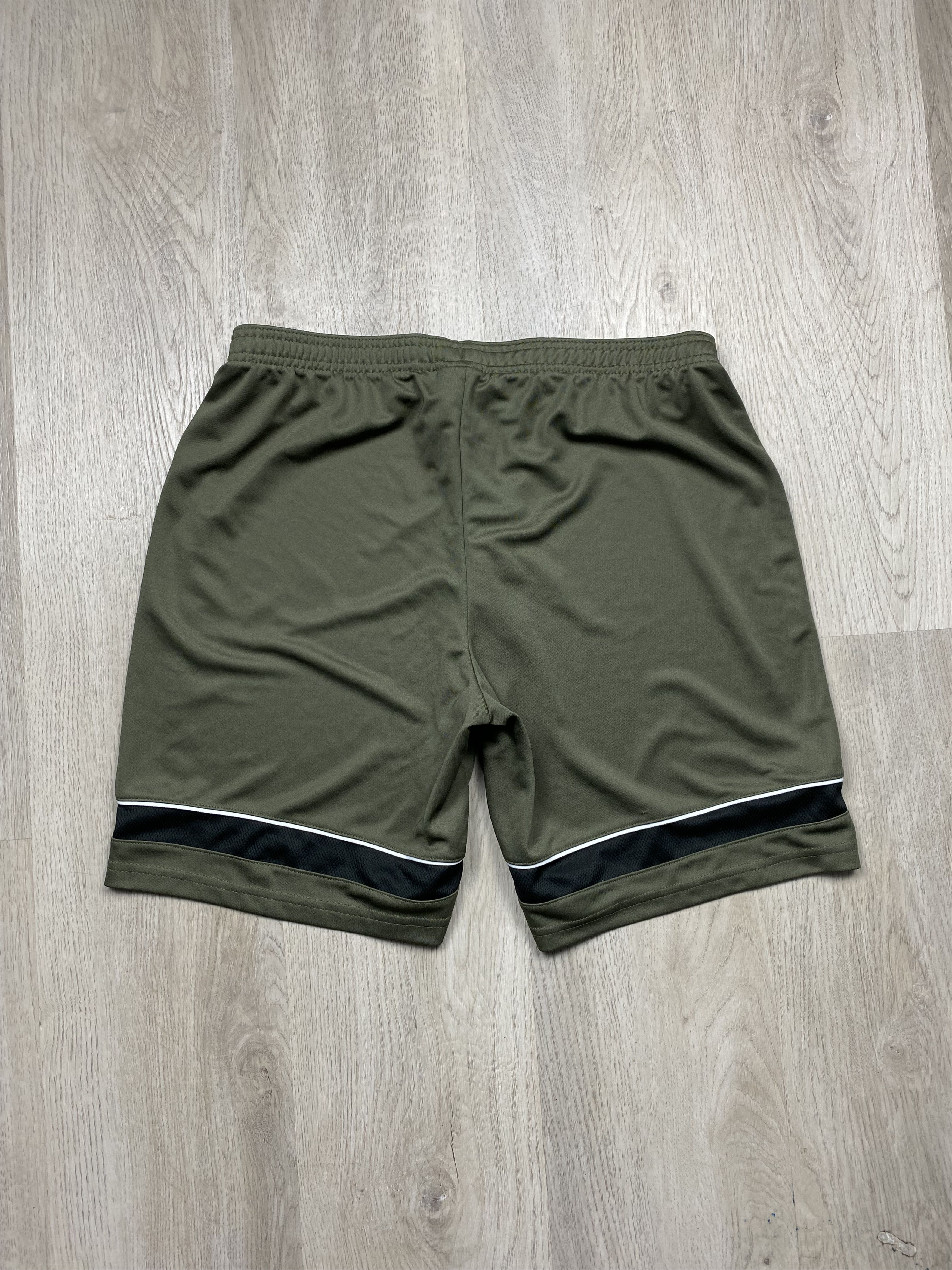 Nike × Vintage Nike Dri Fit Vintage Mens Shorts Y2K Size US 32 / EU 48 - 5 Thumbnail