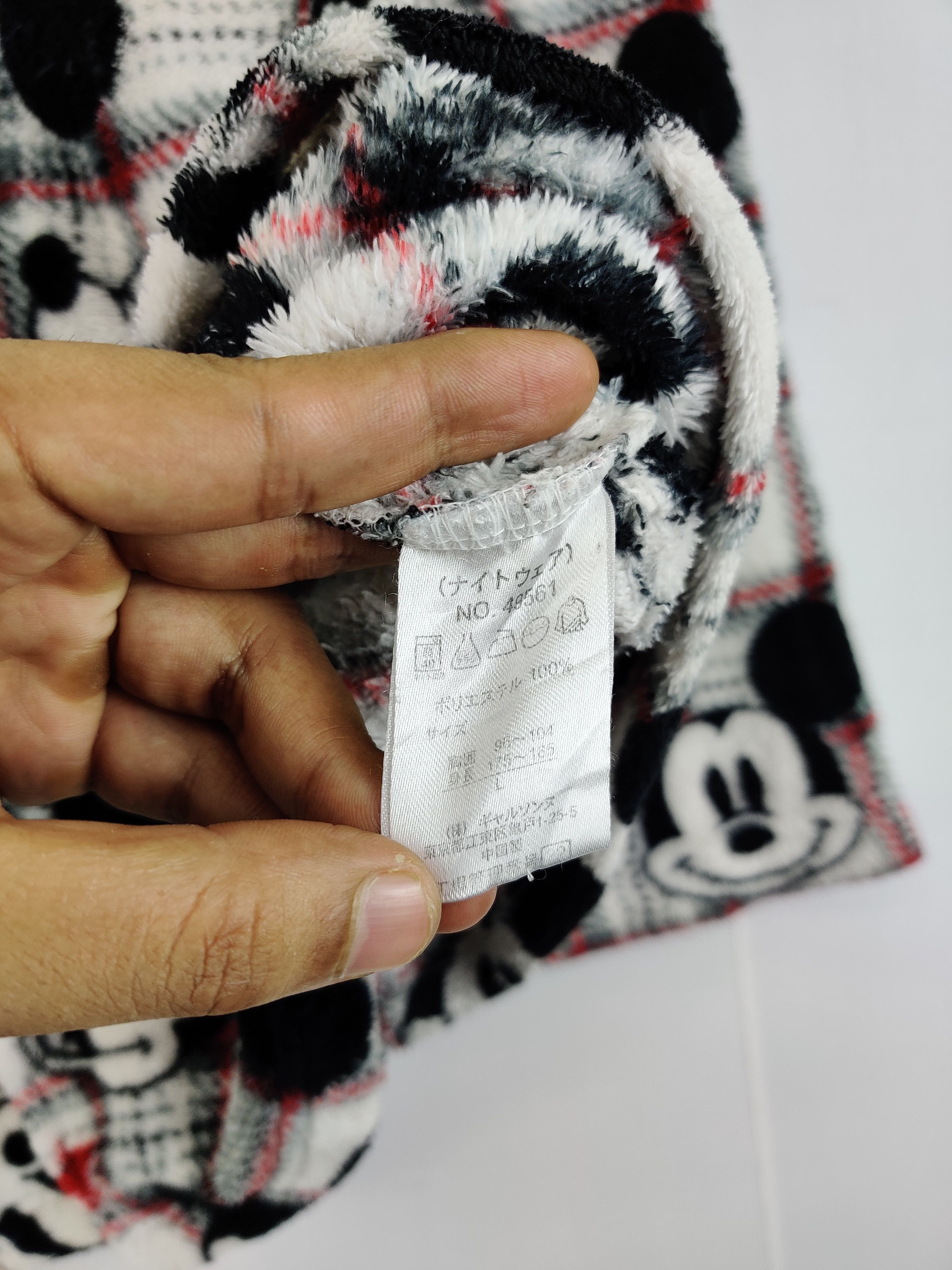 Disney Vintage Disney Mickey Mouse Fleece Button Ups Shirt Size US L / EU 52-54 / 3 - 8 Thumbnail