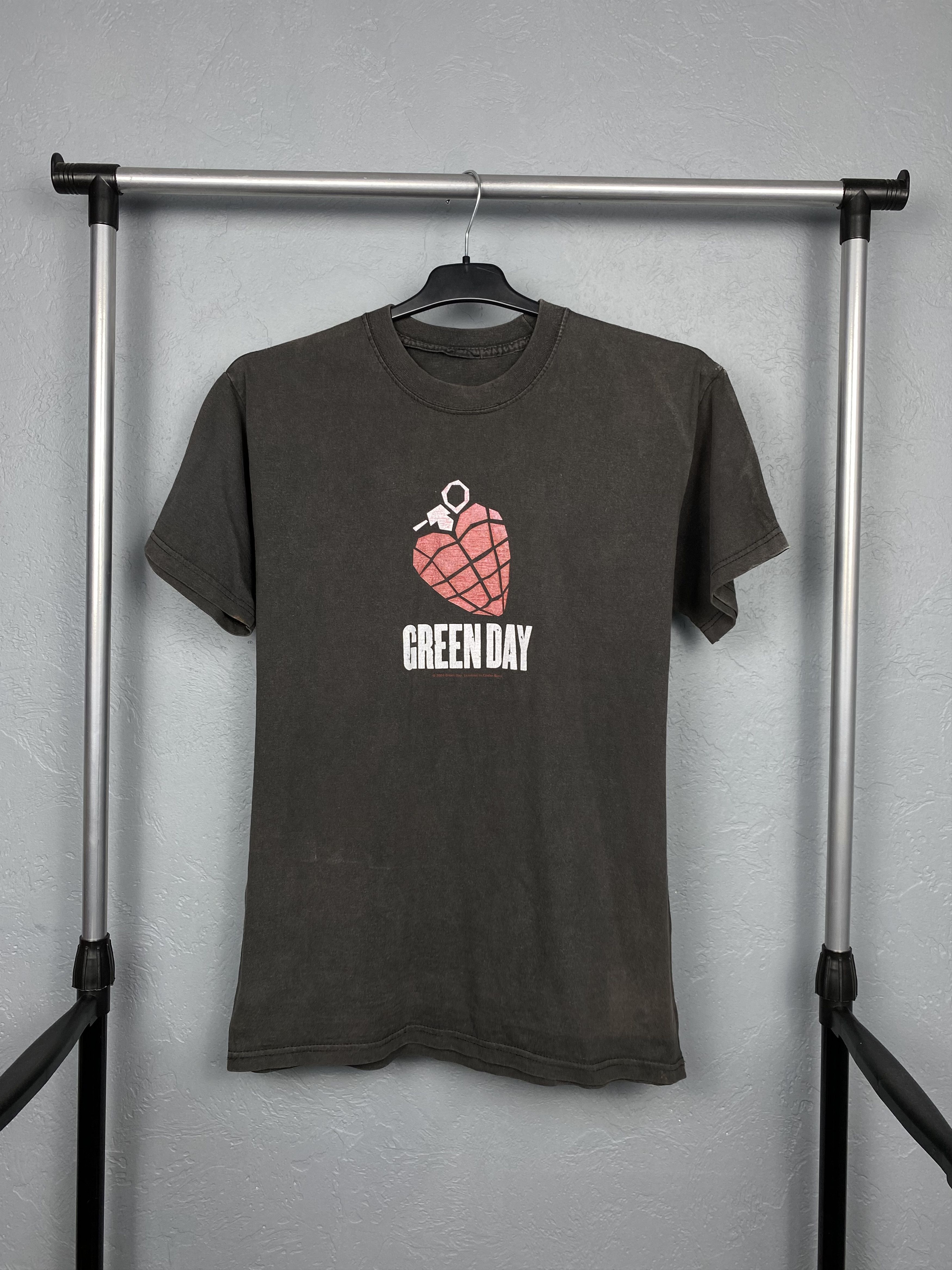 Band Tees Green Day 2004 Vintage Rock Bands T-Shirt Tee Y2K Size US S / EU 44-46 / 1 - 1 Thumbnail