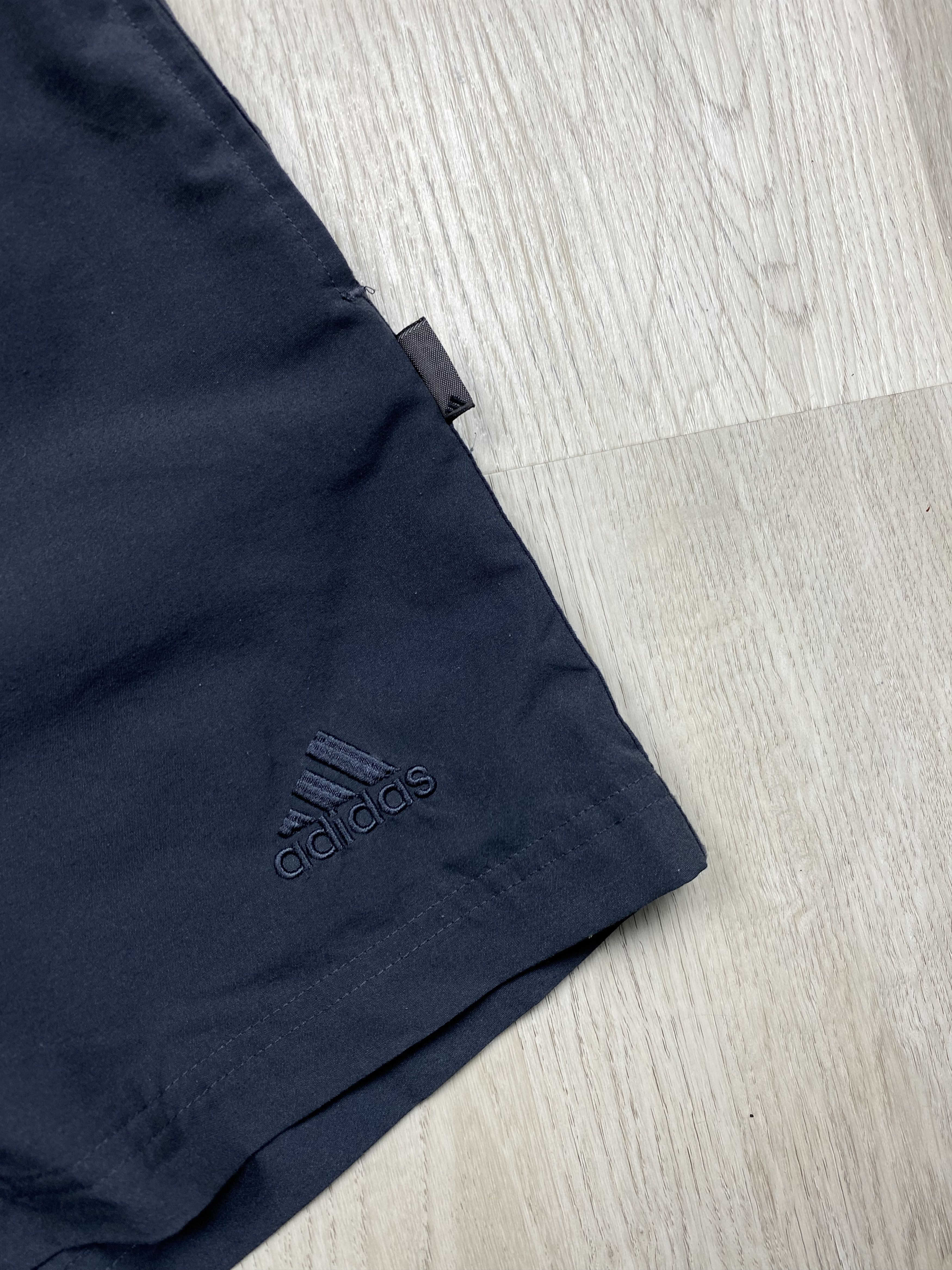 Adidas Vintage Adidas Mens Nylon Shorts Y2K Size US 36 / EU 52 - 3 Thumbnail