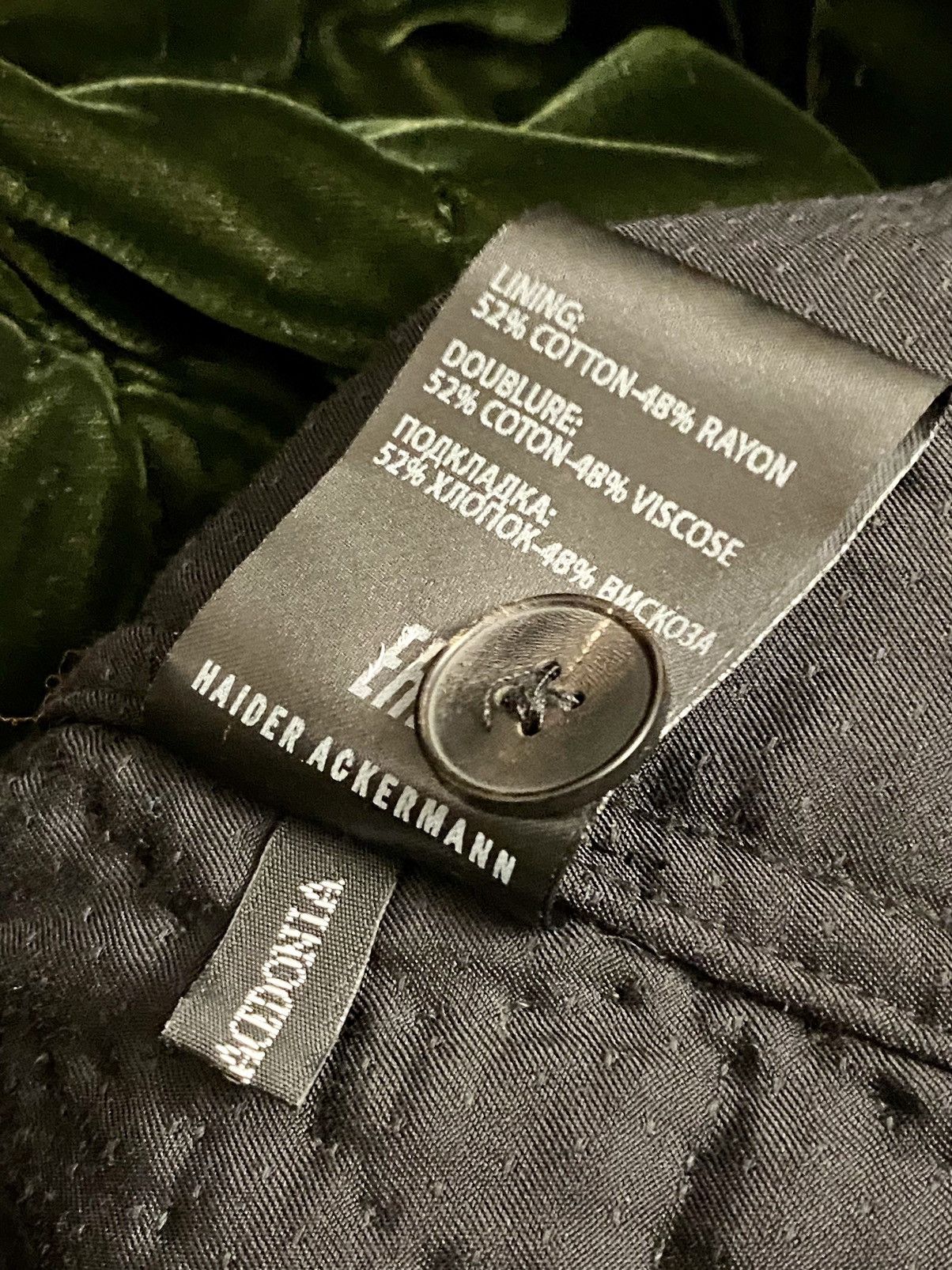 Haider Ackermann Haider Ackermann fall 2020 runway look 13 velvet jacket Size US XXS / EU 40 - 4 Thumbnail