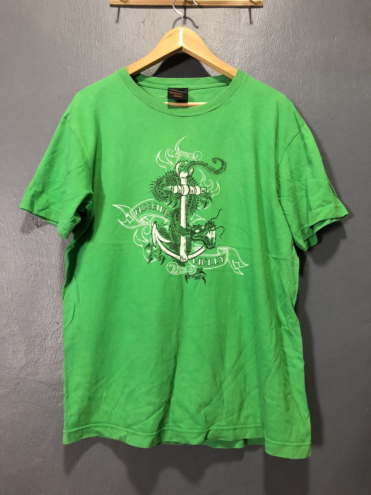 image of Band Tees x Rock Band Vintage Flogging Molly Irish-American Celtic Punk Band Shirt in Green (Size L