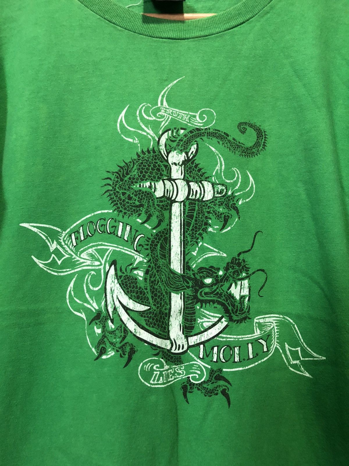 Band Tees × Vintage VINTAGE Flogging Molly Irish-American Celtic punk BAND SHIRT Size US L / EU 52-54 / 3 - 2 Thumbnail