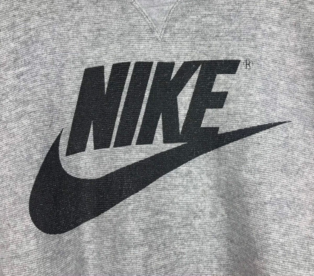 Nike vintage nike swoosh big logo jumper pullover sweatshirt Size US M / EU 48-50 / 2 - 5 Thumbnail