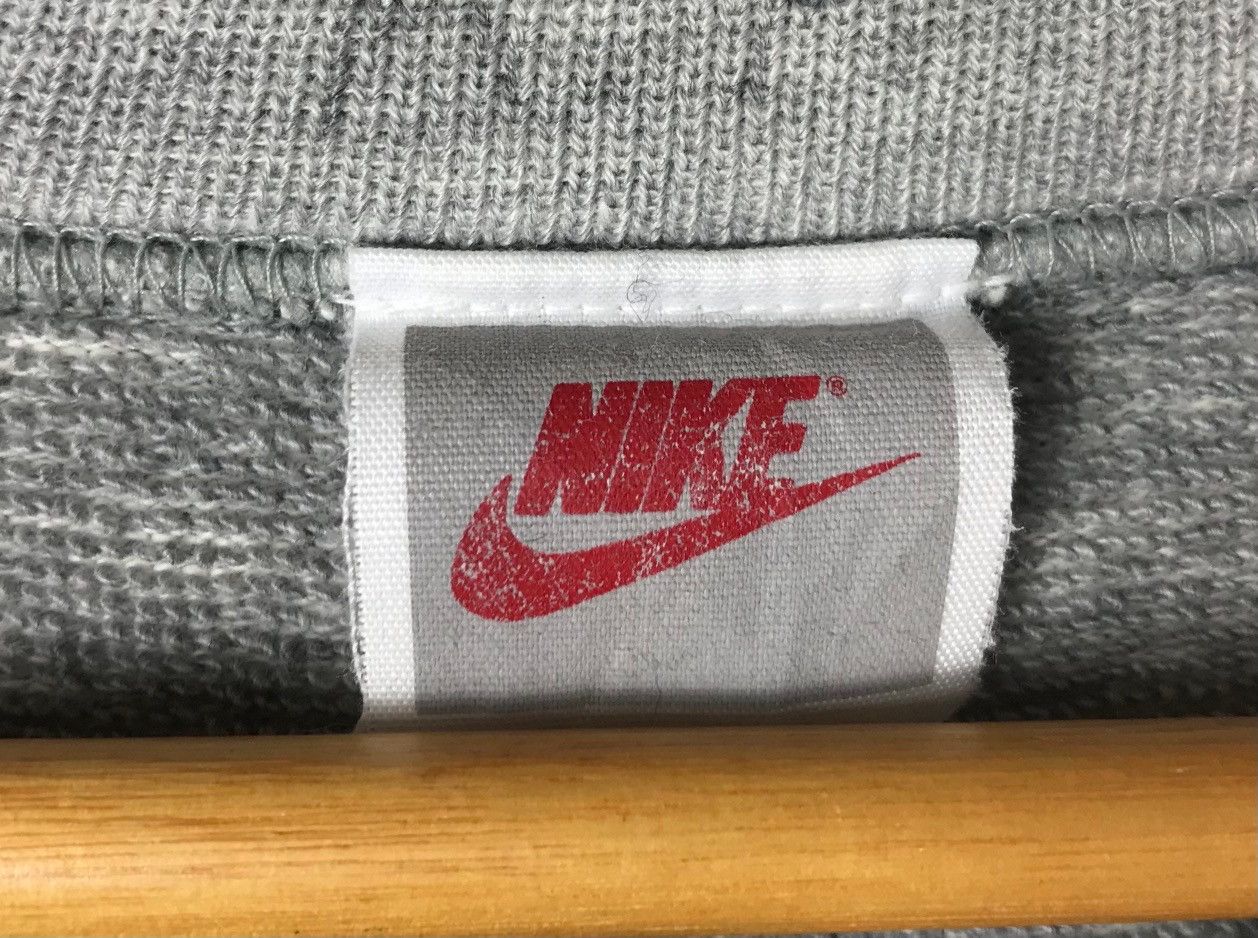 Nike vintage nike swoosh big logo jumper pullover sweatshirt Size US M / EU 48-50 / 2 - 6 Thumbnail