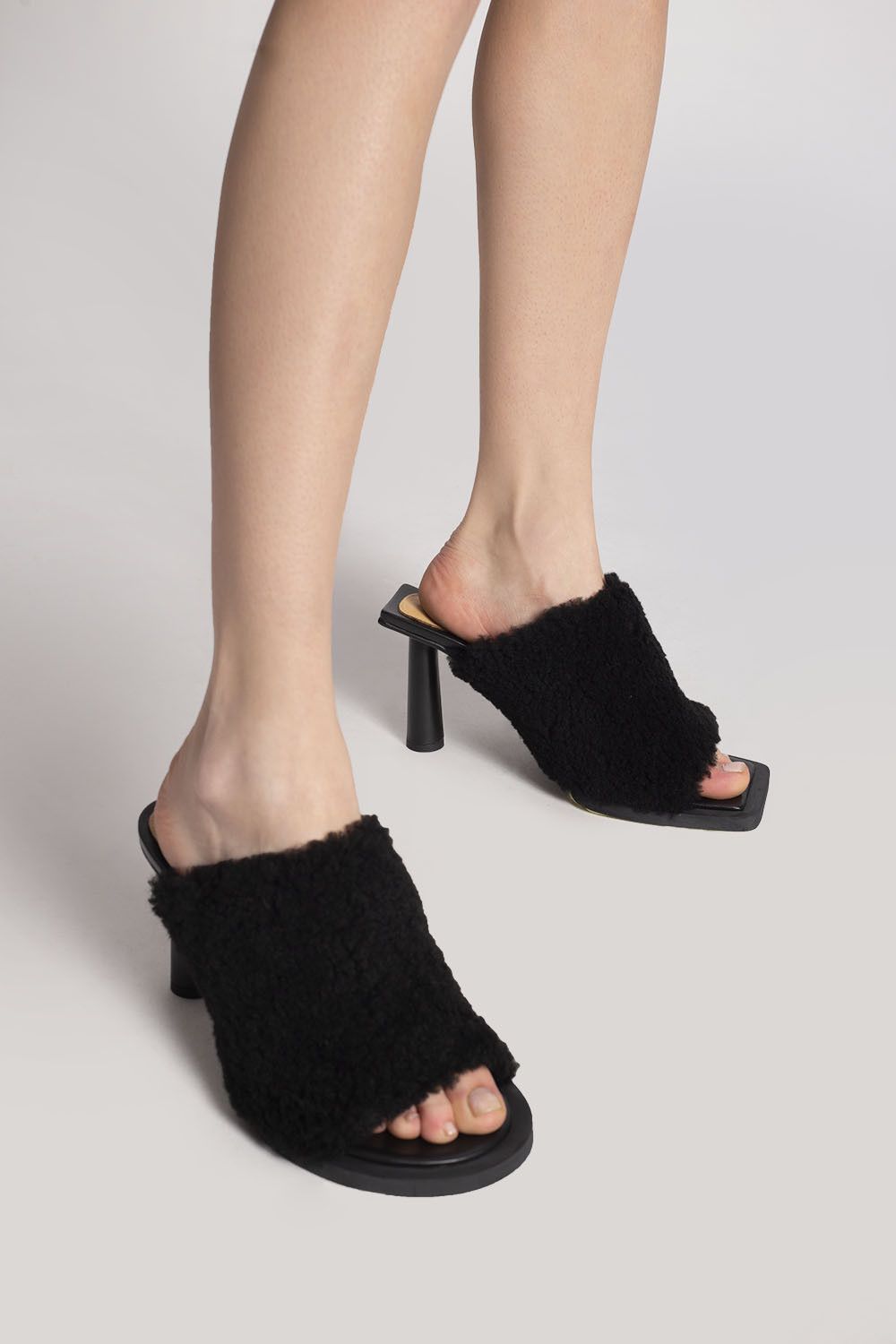 image of Jacquemus La Montagne Black Shearling Mules Sandals Shoes 39, Women's
