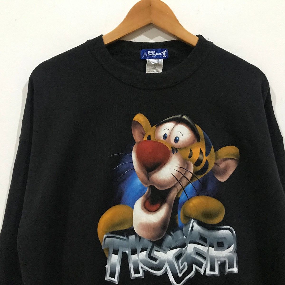 Cartoon Network vintage tigger tokyo disneyland jumper pullover sweatshirt Size US XL / EU 56 / 4 - 2 Thumbnail
