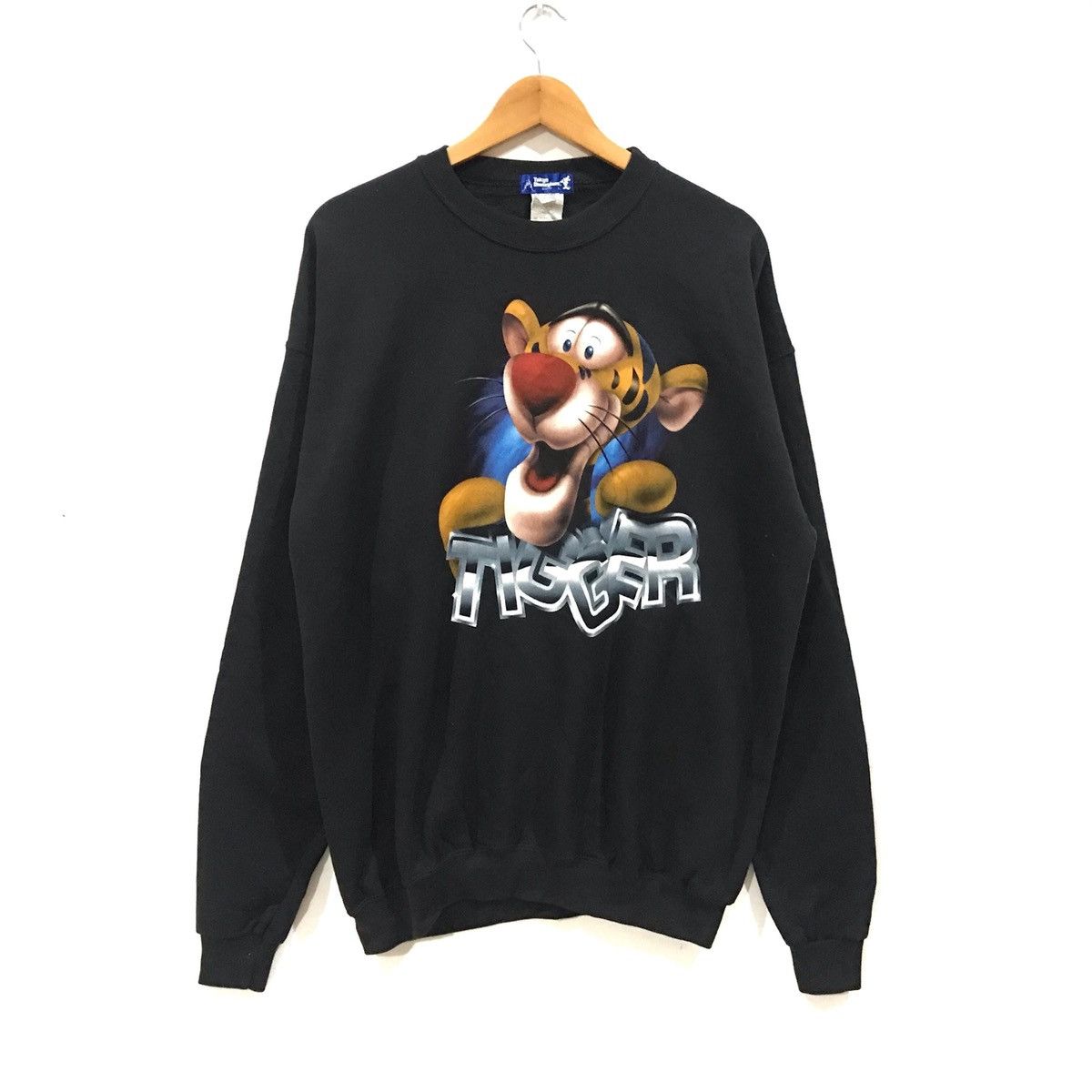 vintage tigger tokyo disneyland jumper pullover sweatshirt