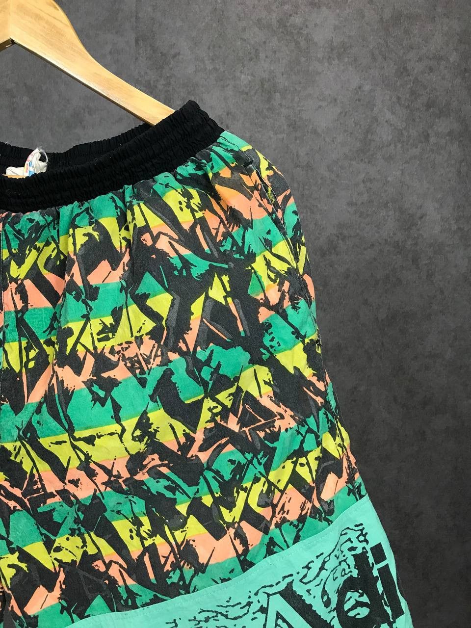 Vintage Adidas vintage streetwear crazy overprinted shorts Size US 32 / EU 48 - 2 Thumbnail