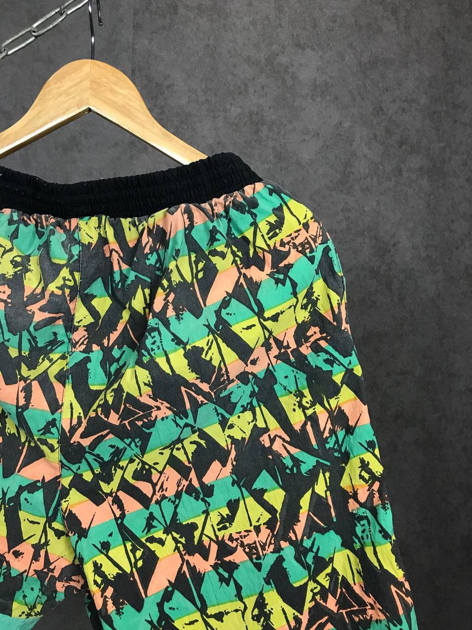 Vintage Adidas vintage streetwear crazy overprinted shorts Size US 32 / EU 48 - 5 Thumbnail