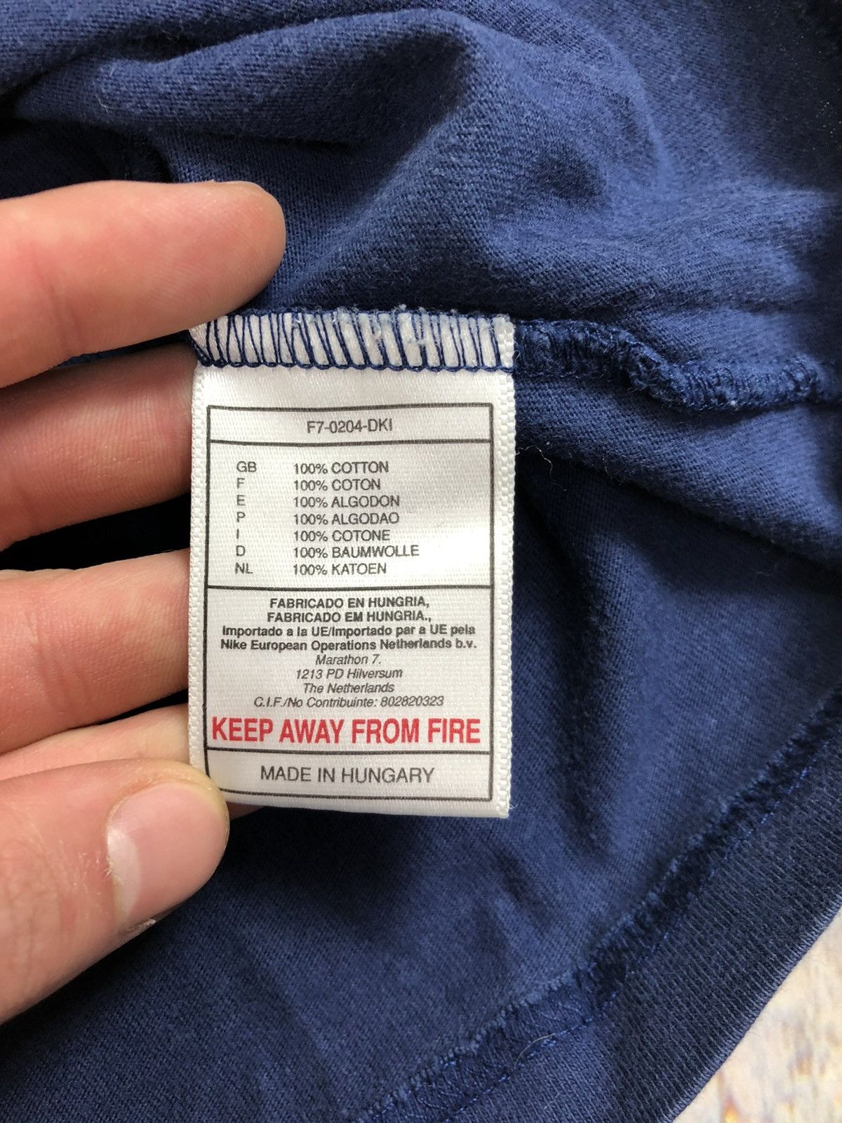 Nike × Vintage Nike vintage big logo T-shirt Size US L / EU 52-54 / 3 - 4 Thumbnail