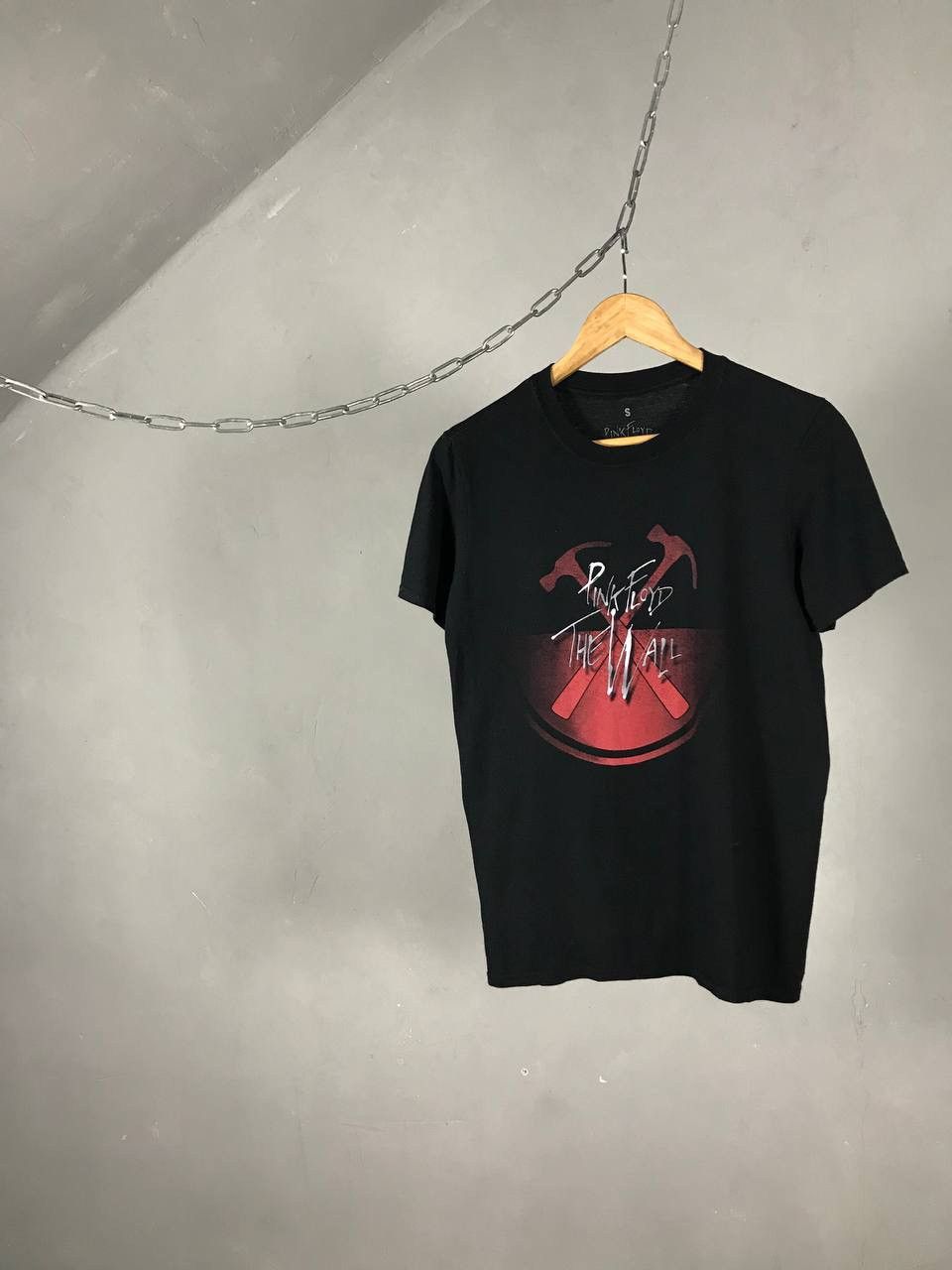 Band Tees Pink Floyd vintage rock band tee Size US S / EU 44-46 / 1 - 1 Thumbnail