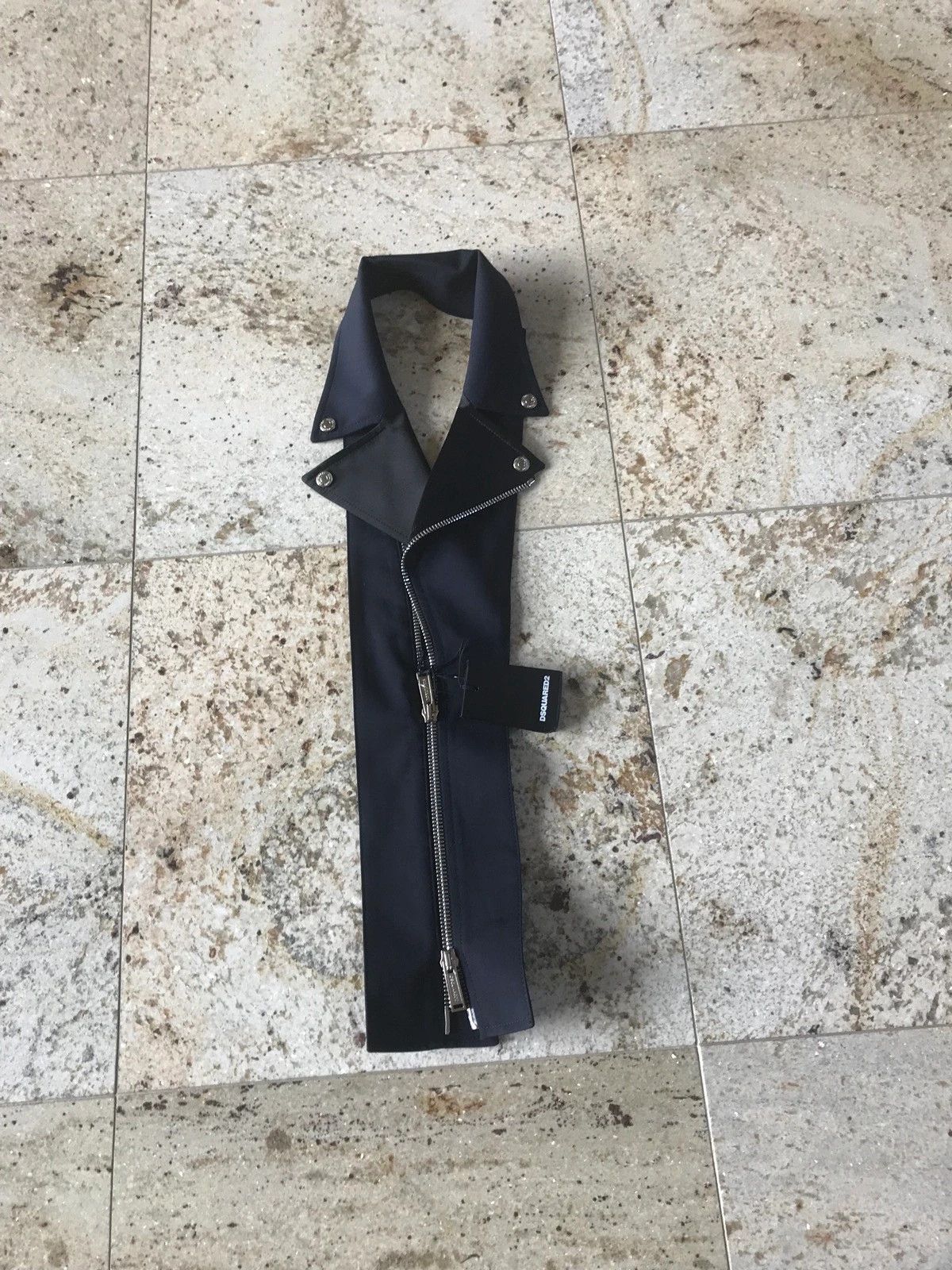 Dsquared2 48 & 50 / Lapel Attache With Chunky Zipper Size 38 - 1 Thumbnail