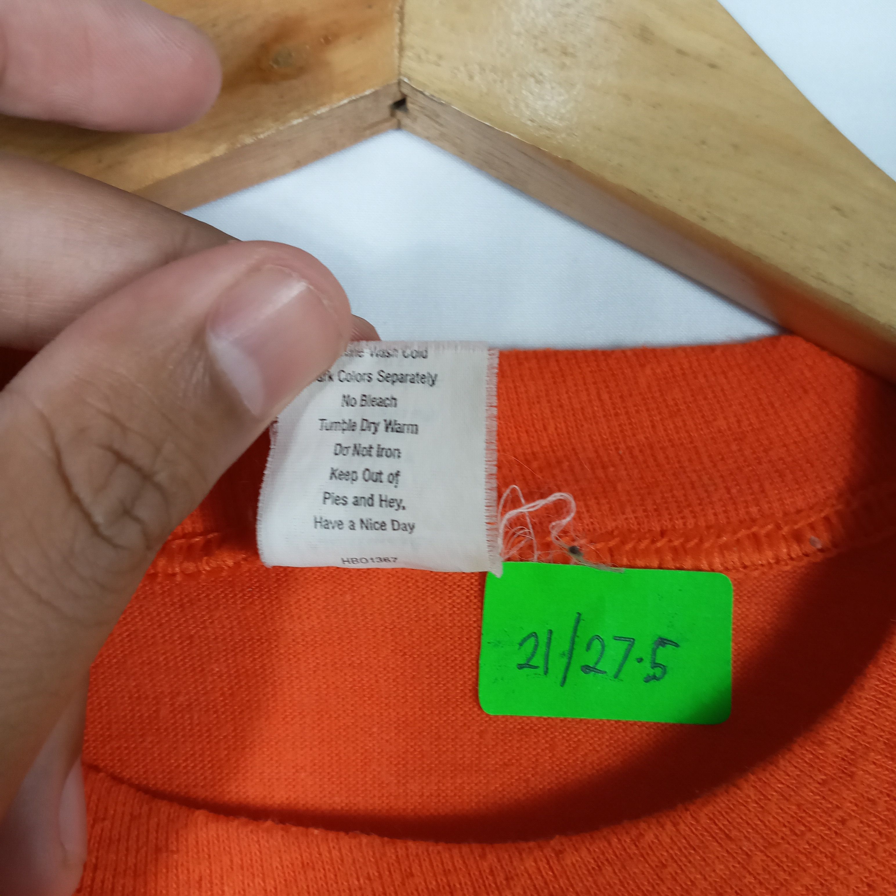 Vintage Vintage Hallmark USA Hallooween Big Logo Tees Size US L / EU 52-54 / 3 - 7 Thumbnail