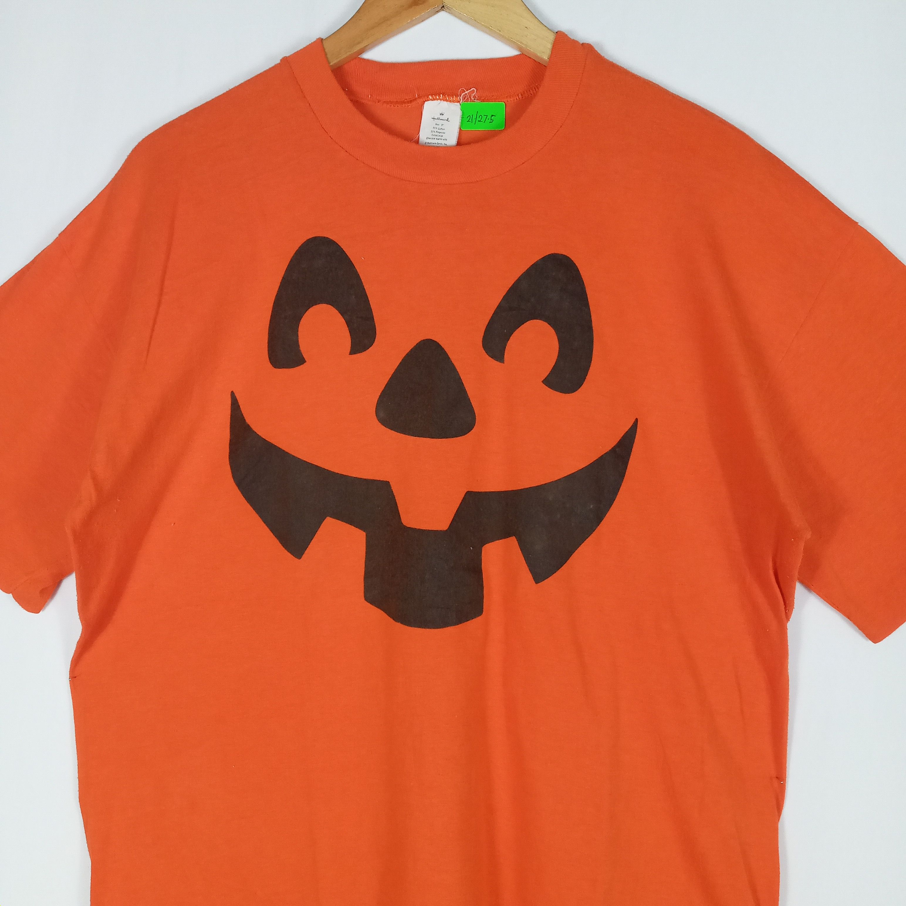 Vintage Vintage Hallmark USA Hallooween Big Logo Tees Size US L / EU 52-54 / 3 - 2 Thumbnail