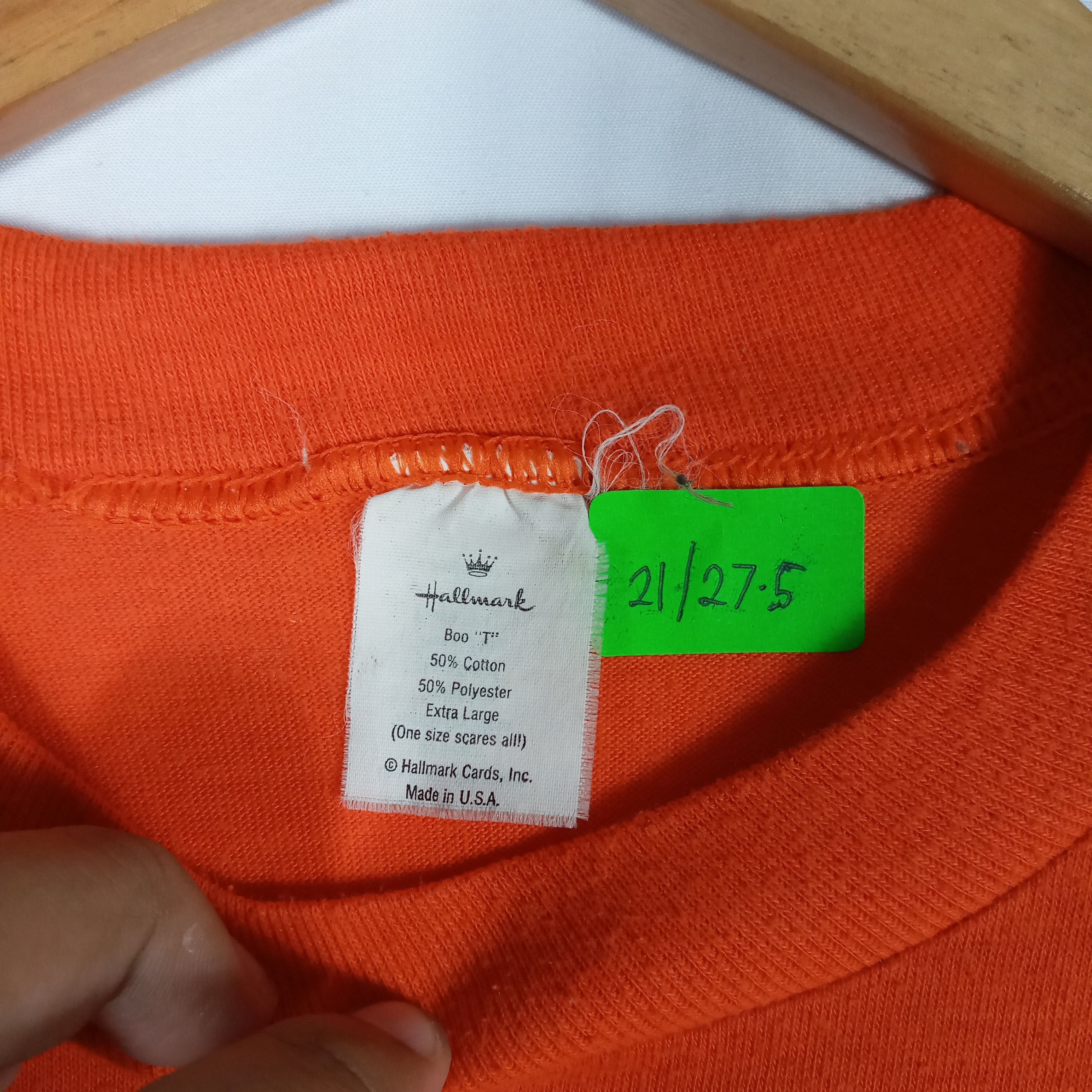 Vintage Vintage Hallmark USA Hallooween Big Logo Tees Size US L / EU 52-54 / 3 - 6 Thumbnail