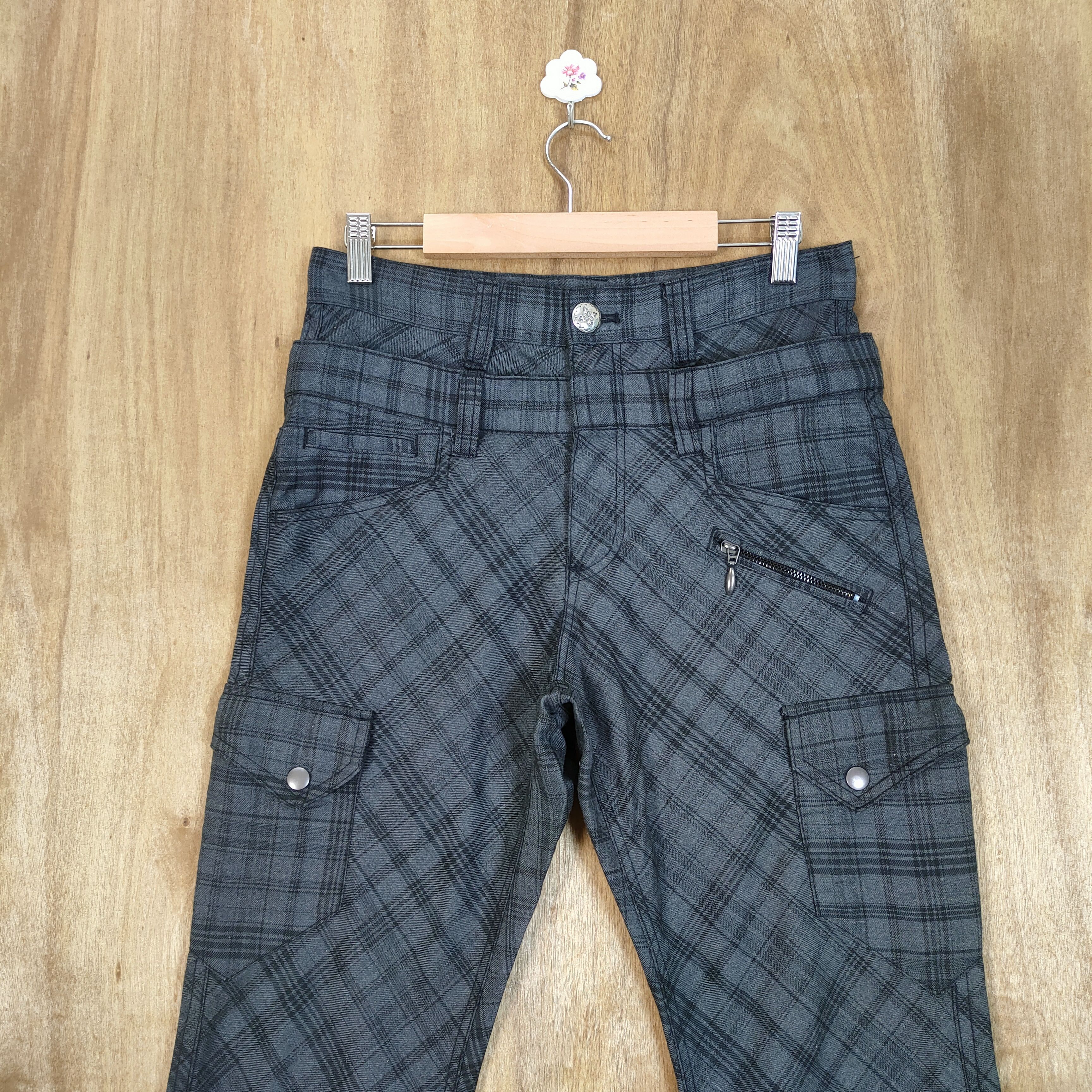 Japanese Brand DOUBLE WAIST CHECKERED FLANNEL CARGO PANTS Size US 29 - 2 Thumbnail