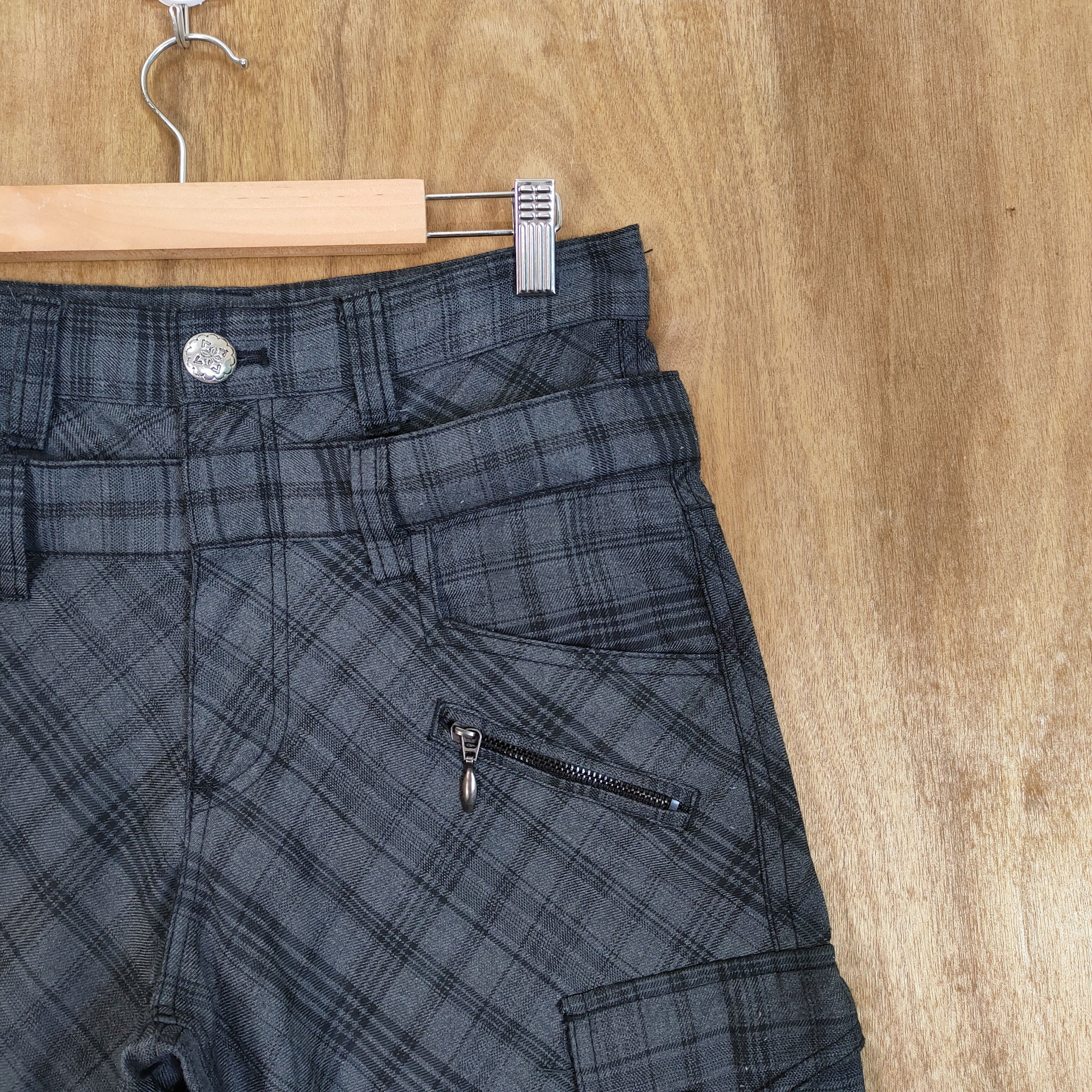 Japanese Brand DOUBLE WAIST CHECKERED FLANNEL CARGO PANTS Size US 29 - 6 Thumbnail