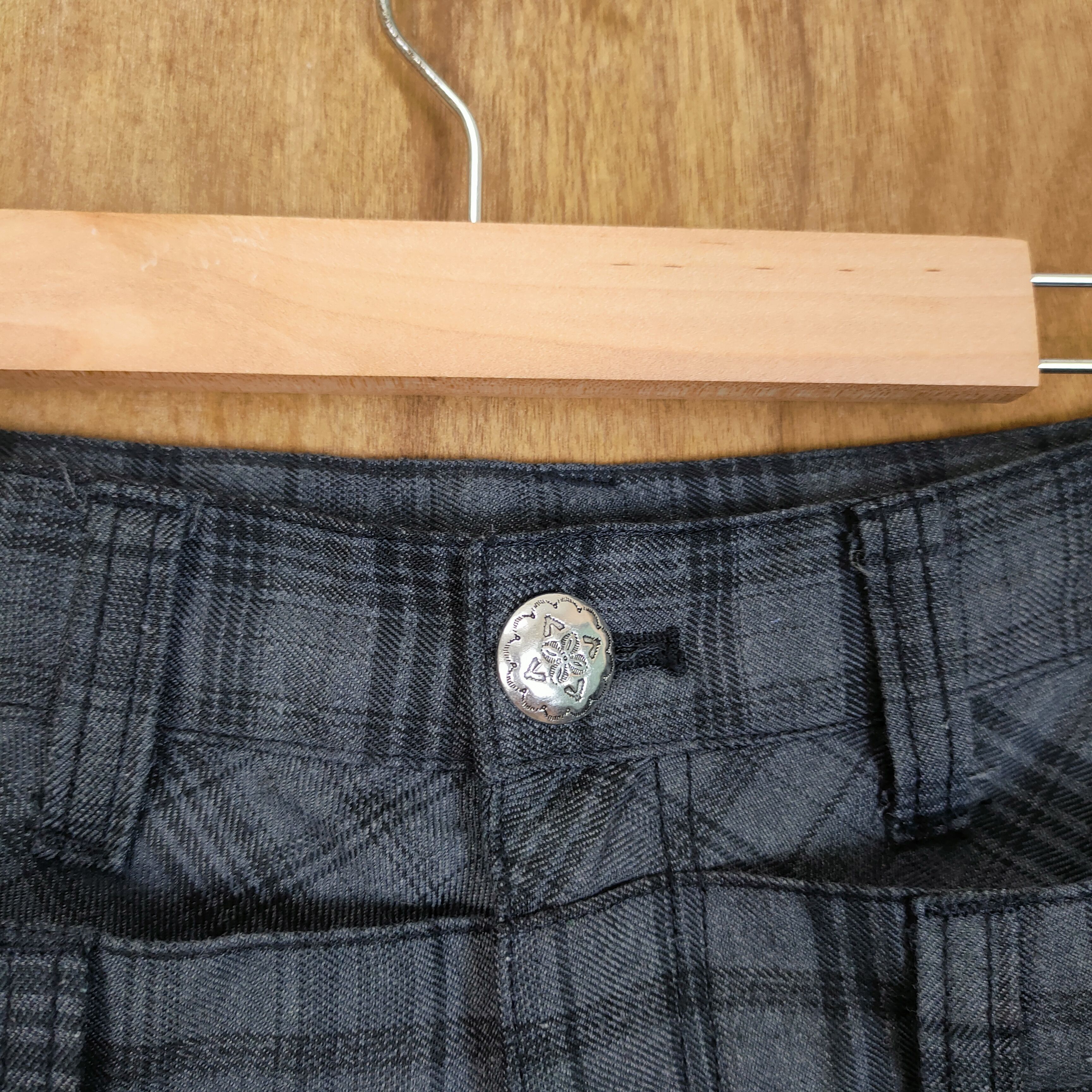 Japanese Brand DOUBLE WAIST CHECKERED FLANNEL CARGO PANTS Size US 29 - 8 Thumbnail