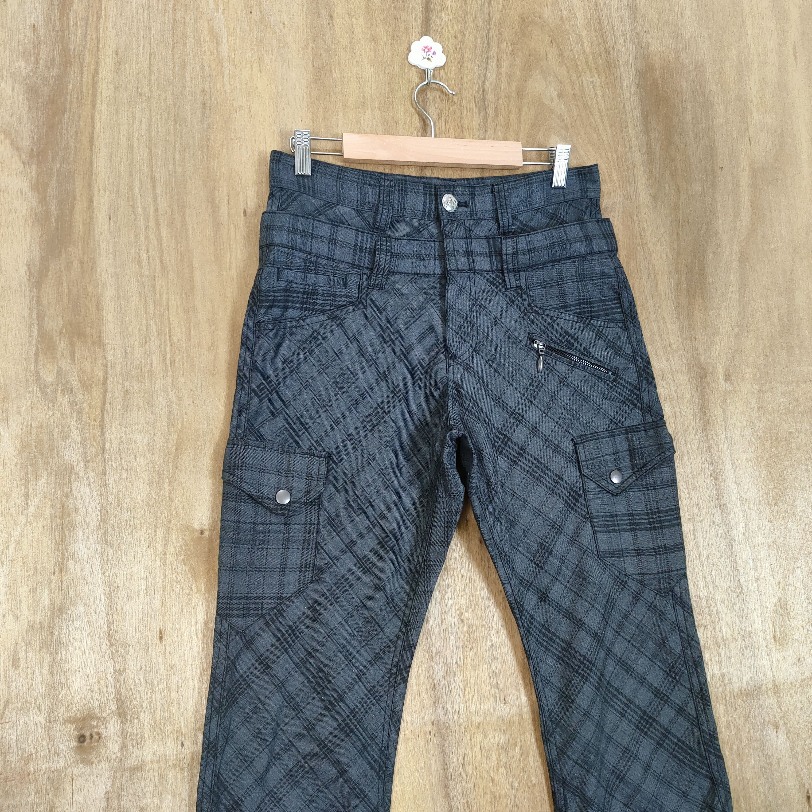 Japanese Brand DOUBLE WAIST CHECKERED FLANNEL CARGO PANTS Size US 29 - 4 Thumbnail