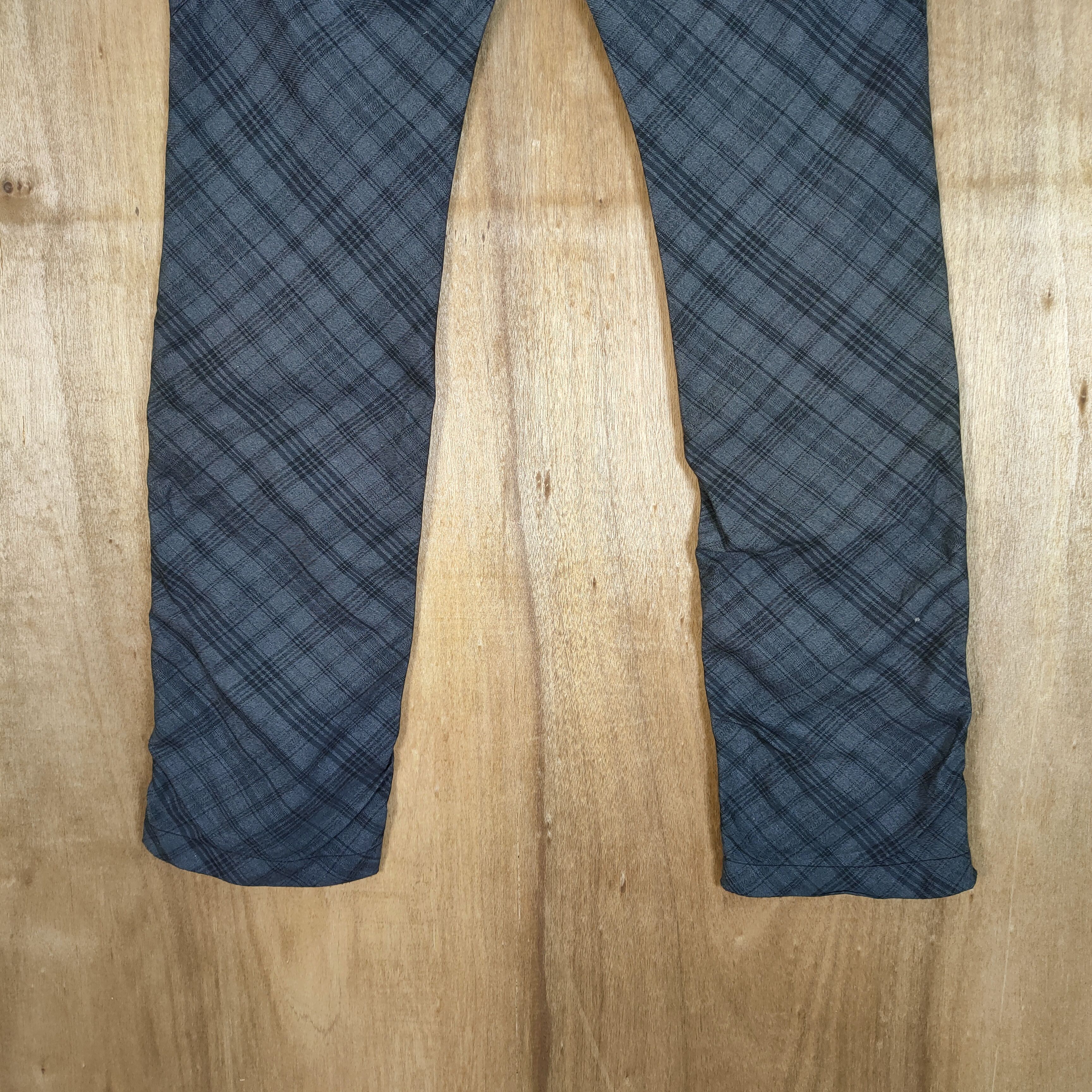 Japanese Brand DOUBLE WAIST CHECKERED FLANNEL CARGO PANTS Size US 29 - 11 Thumbnail