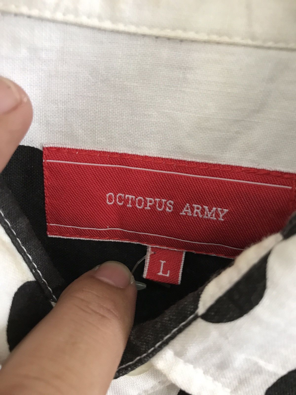 Designer Optopus Army Camouflage Cow Design Button Shirt Size US L / EU 52-54 / 3 - 5 Thumbnail