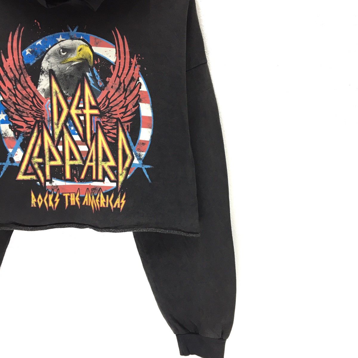 Band Tees × Def Leppard DEF LEPPARD Crop Top Hoodie Size S / US 4 / IT 40 - 4 Thumbnail