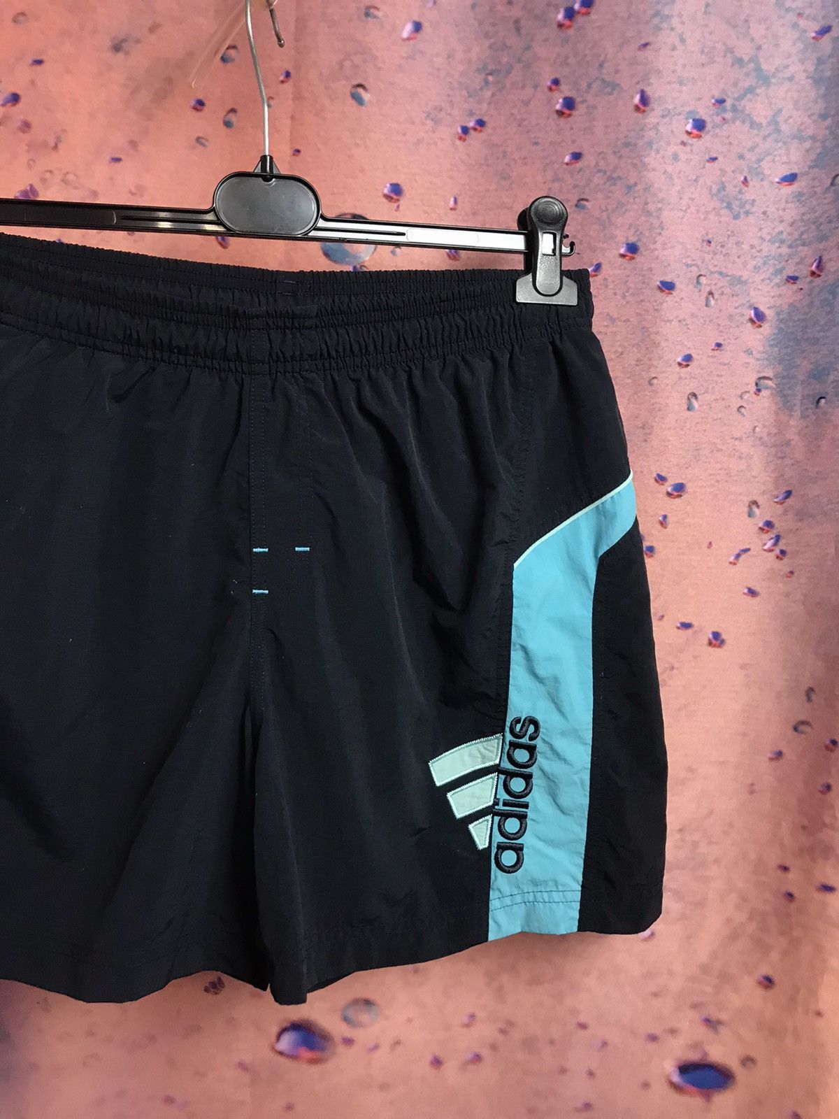 Vintage Vintage Adidas streetwear shorts Size US 32 / EU 48 - 1 Thumbnail