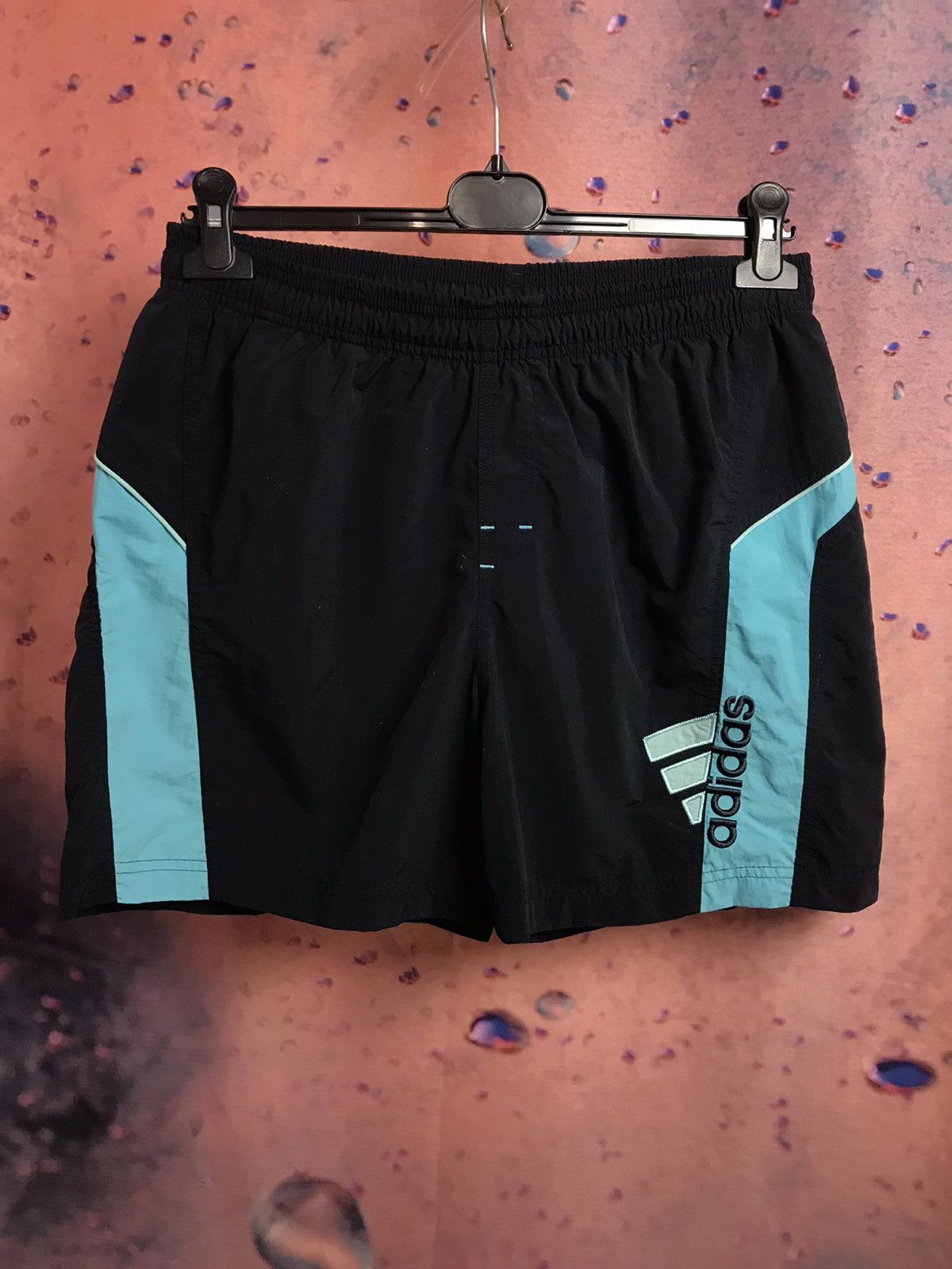 Vintage Vintage Adidas streetwear shorts Size US 32 / EU 48 - 2 Thumbnail