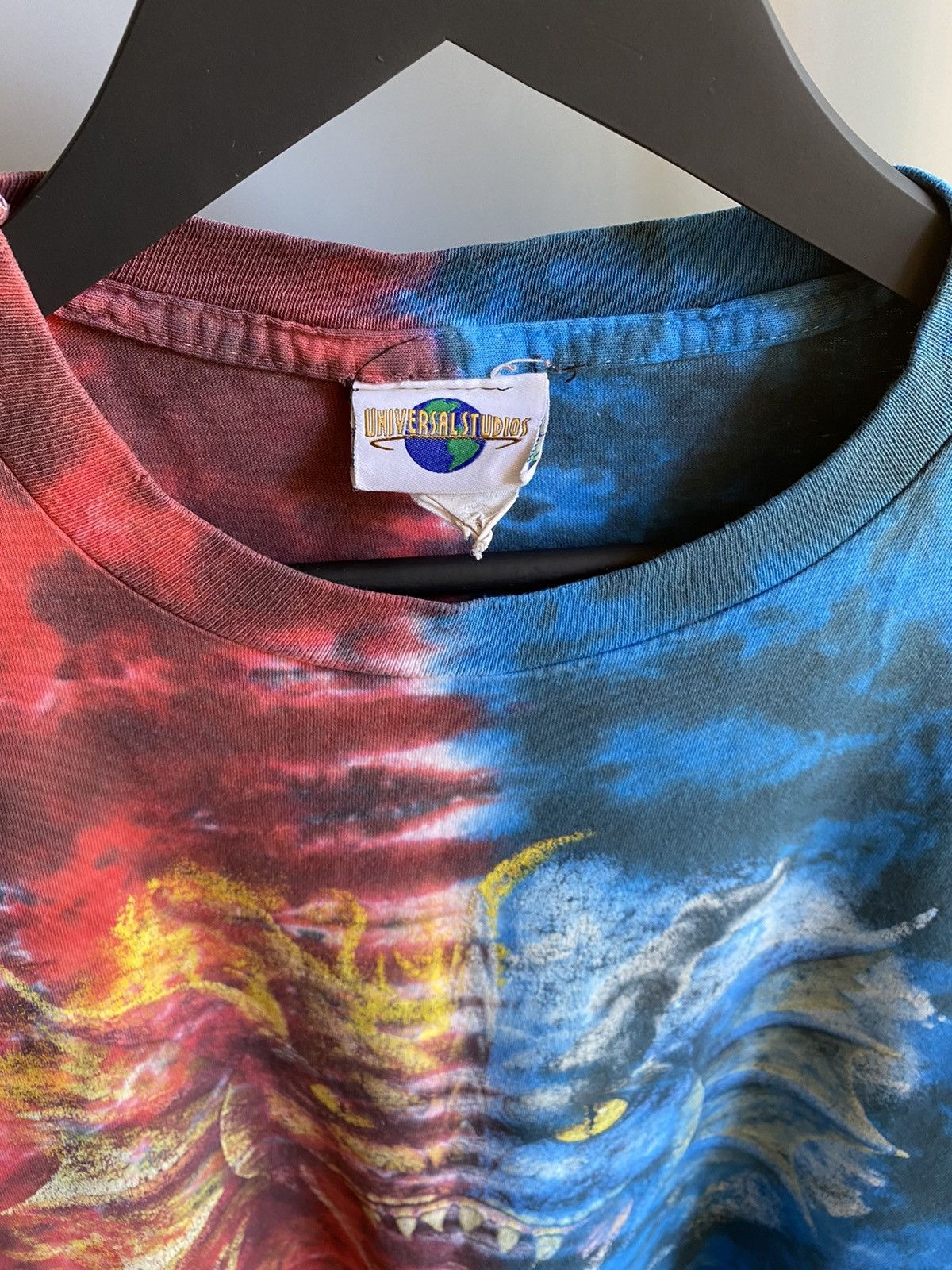 Universal Studios × Vintage Universal Studios Dueling Dragons Tie Die T Shirt Size US L / EU 52-54 / 3 - 11 Thumbnail