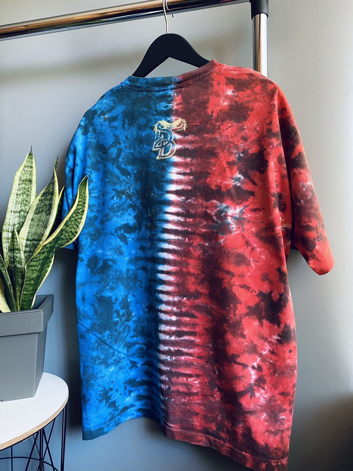 Universal Studios × Vintage Universal Studios Dueling Dragons Tie Die T Shirt Size US L / EU 52-54 / 3 - 19 Thumbnail