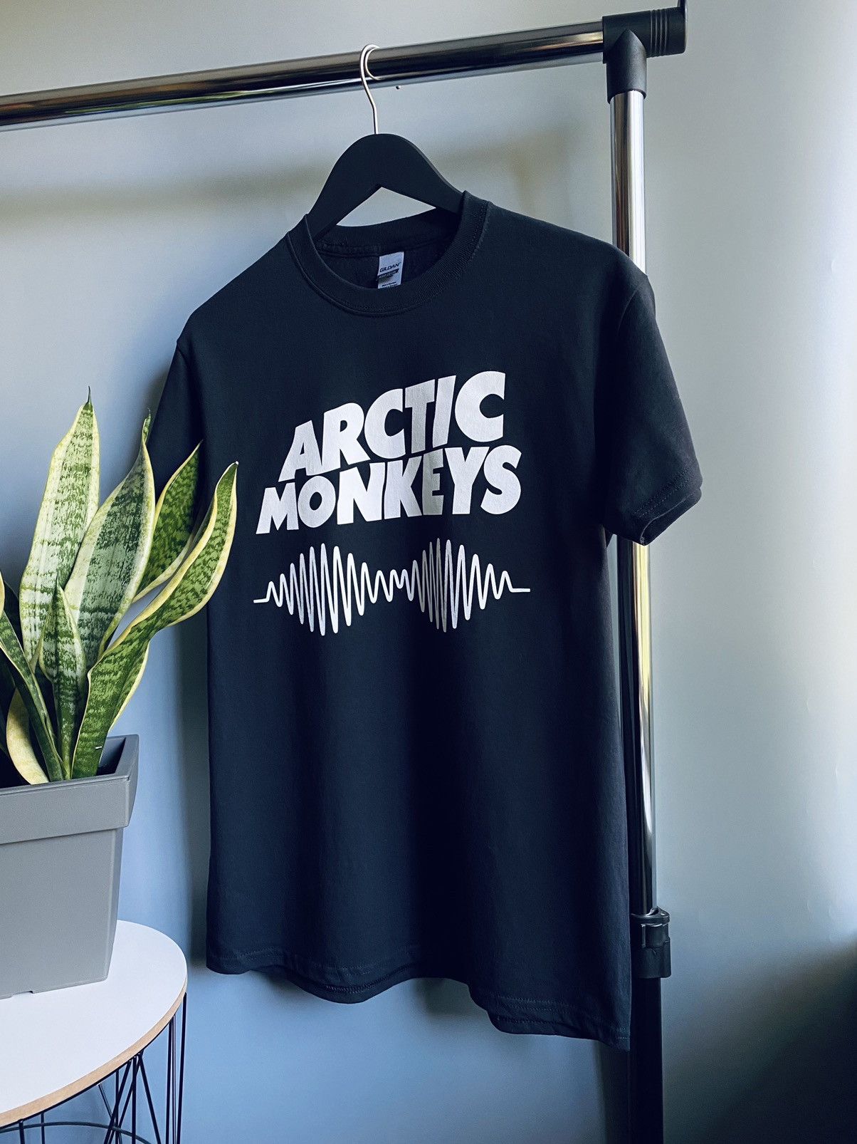 Band Tees Arctic Monkeys Logo T Shirt Tour Band Black Men’s M Unisex Size US M / EU 48-50 / 2 - 2 Thumbnail
