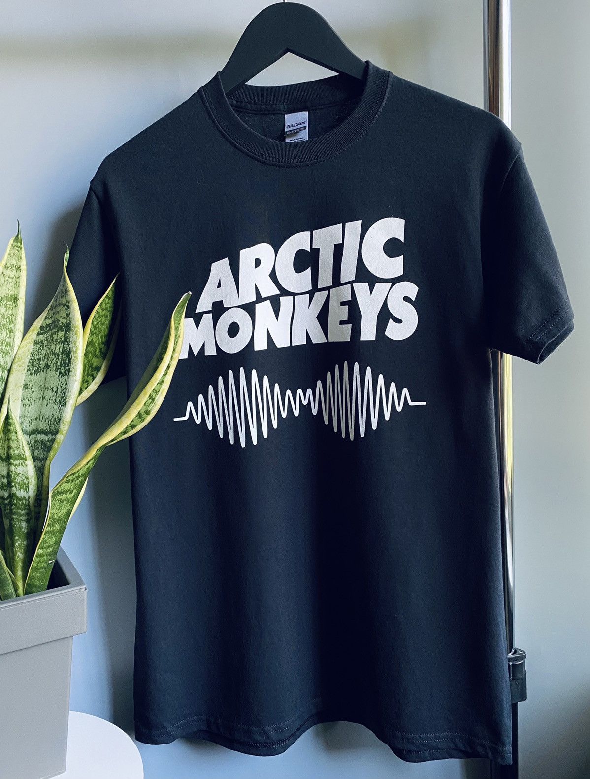 Band Tees Arctic Monkeys Logo T Shirt Tour Band Black Men’s M Unisex Size US M / EU 48-50 / 2 - 4 Thumbnail