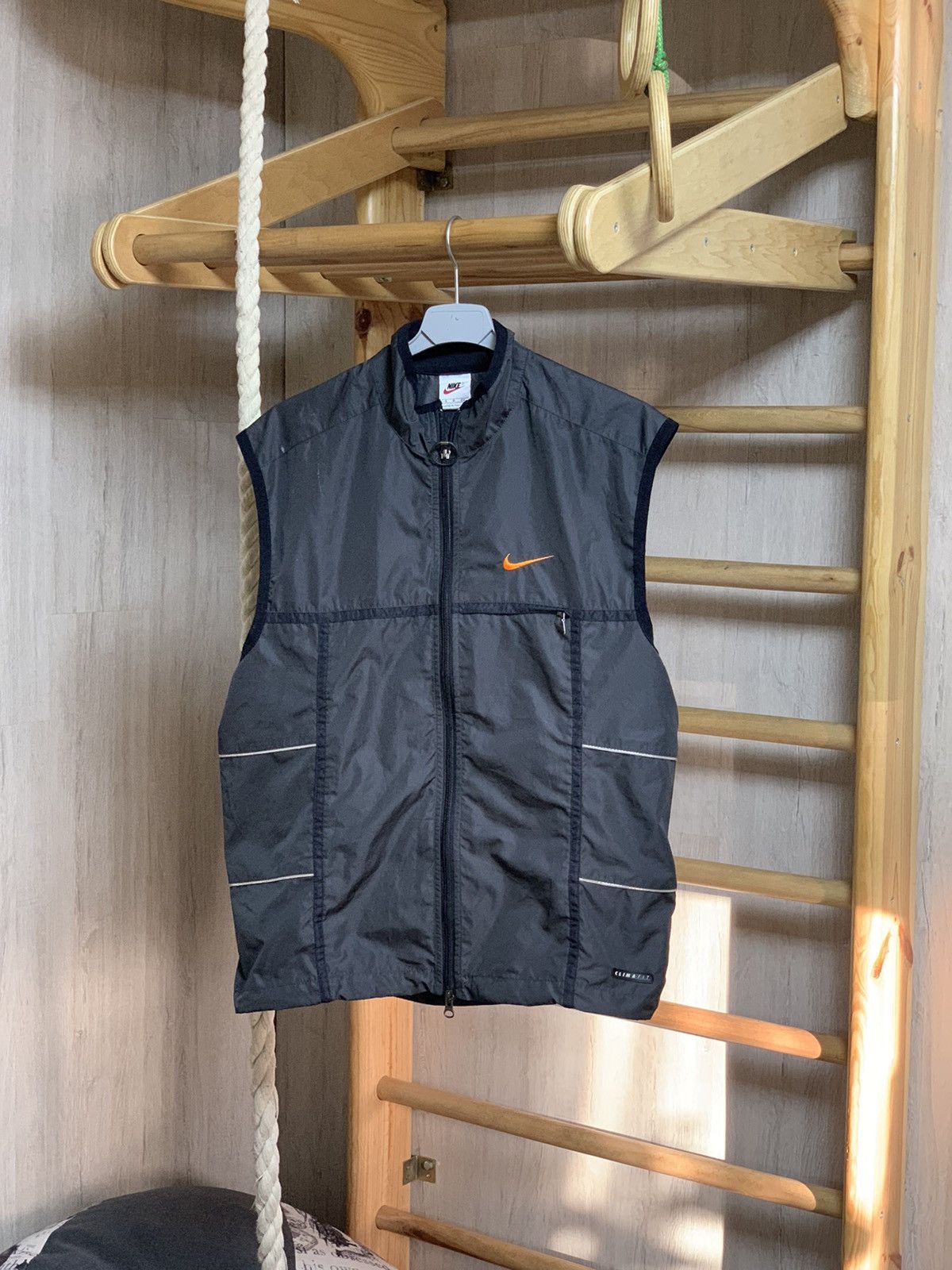 Nike × Vintage Nike Nylon Vest drill Size US S / EU 44-46 / 1 - 1 Thumbnail