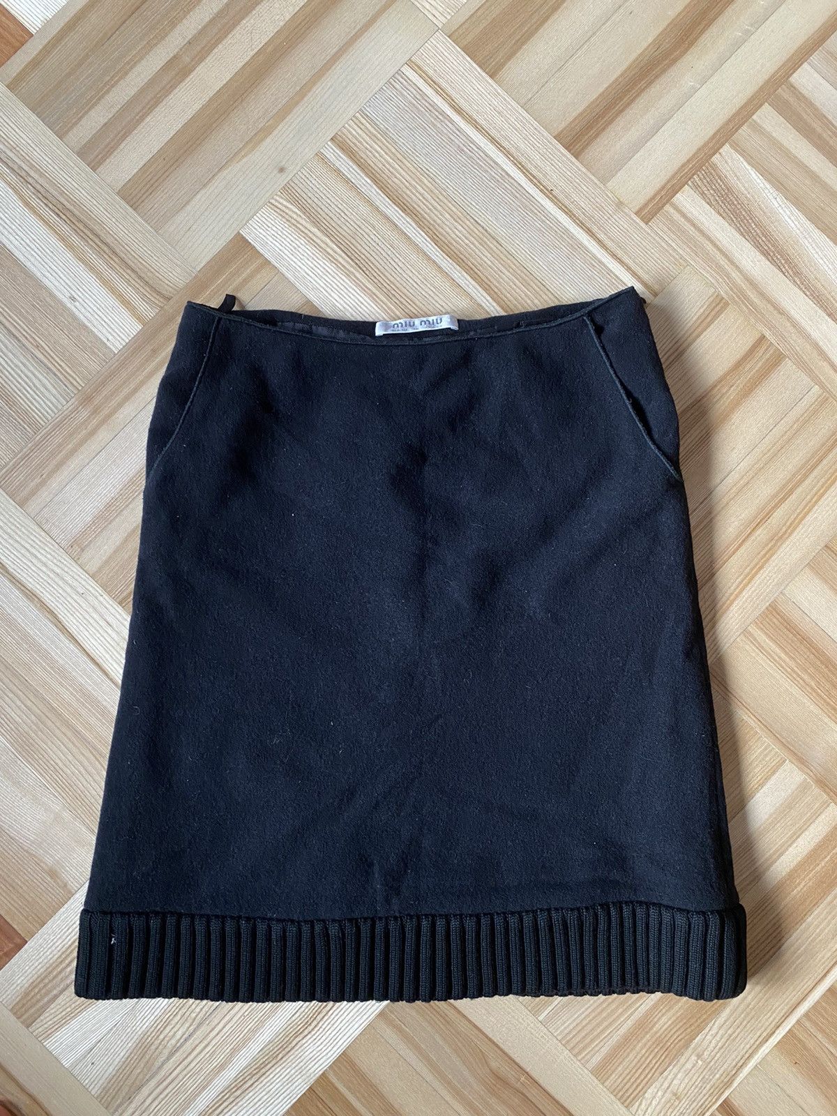 Miu Miu Miu Miu F/W 1999 wool skirt Size 28" / US 6 / IT 42 - 10 Thumbnail