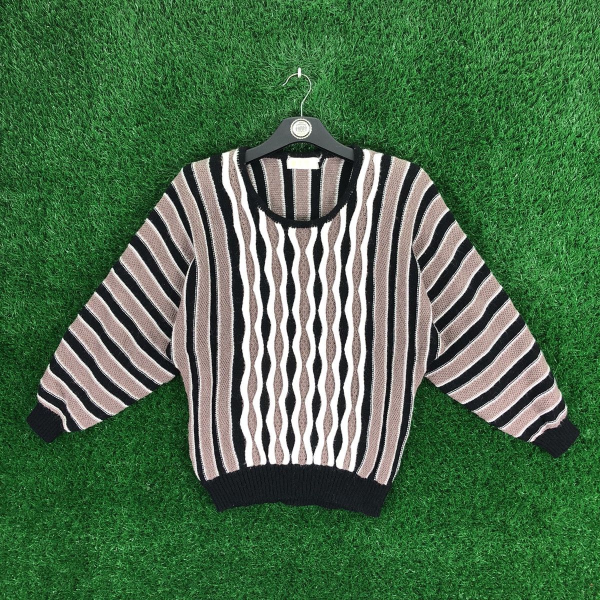 Aran Isles Knitwear × Vintage Vintage 80's Cable Knit Coogy Style Baggy Sweater Size S / US 4 / IT 40 - 1 Thumbnail