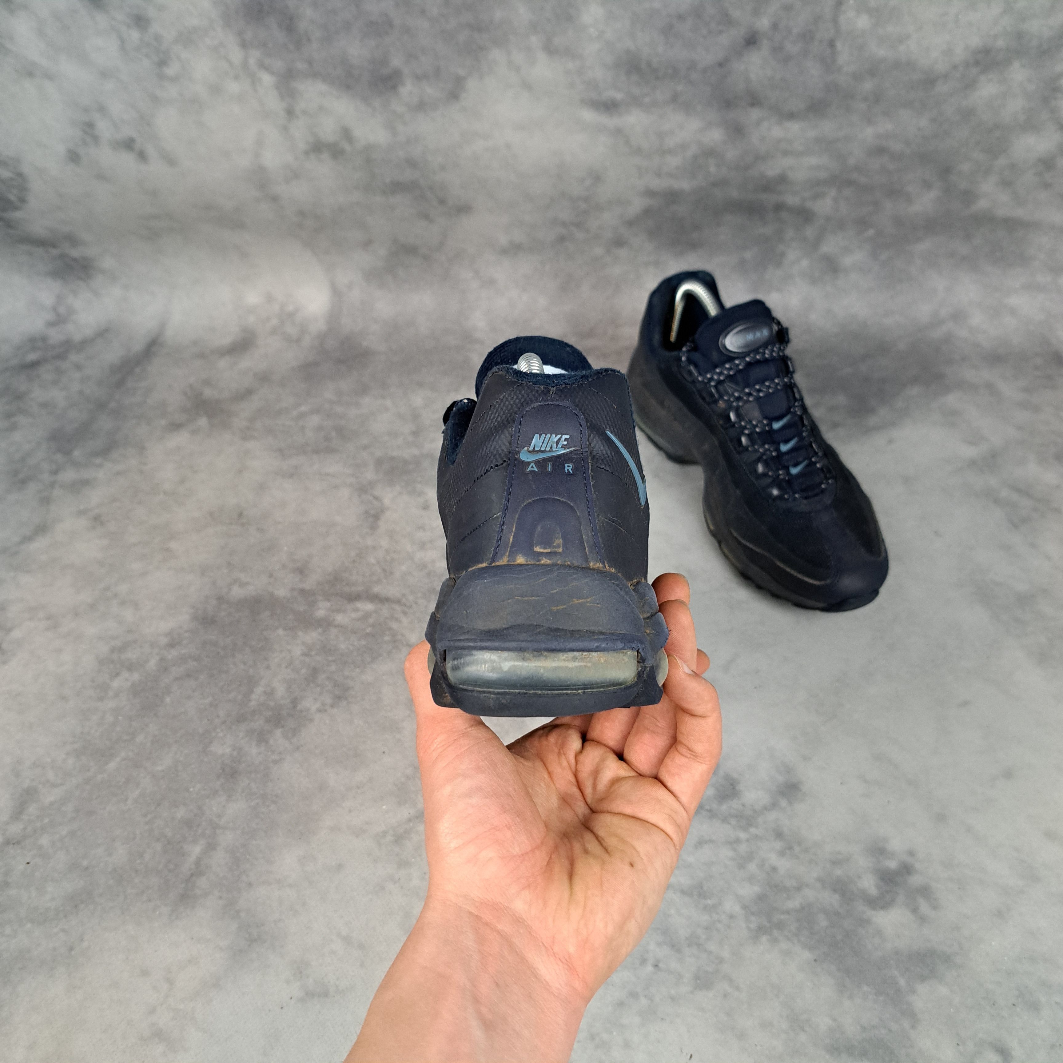 Nike RARE Nike Air Max 95 Utilty Blue Streetwear Drill Size US 7 / EU 40 - 9 Thumbnail