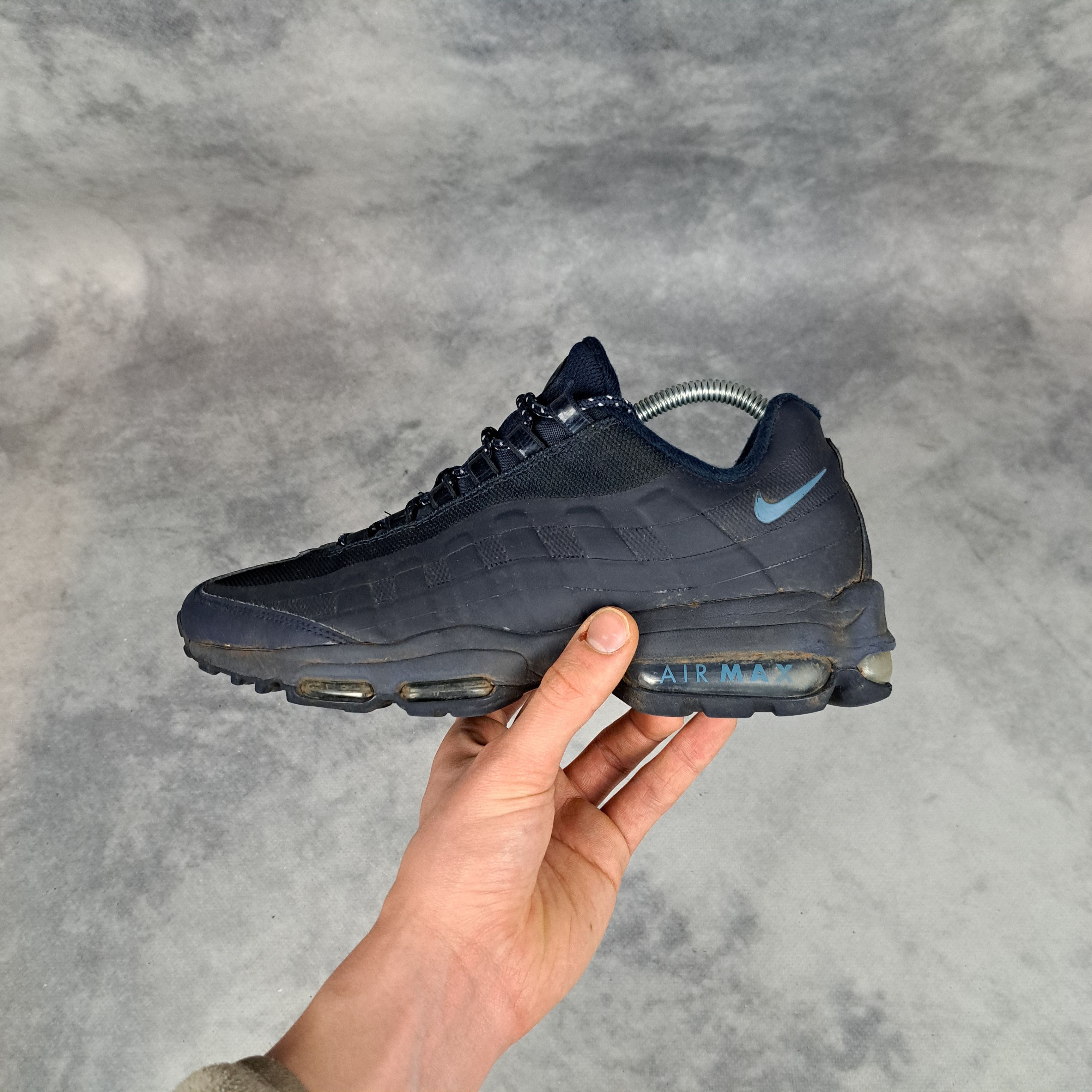 Nike RARE Nike Air Max 95 Utilty Blue Streetwear Drill Size US 7 / EU 40 - 13 Thumbnail